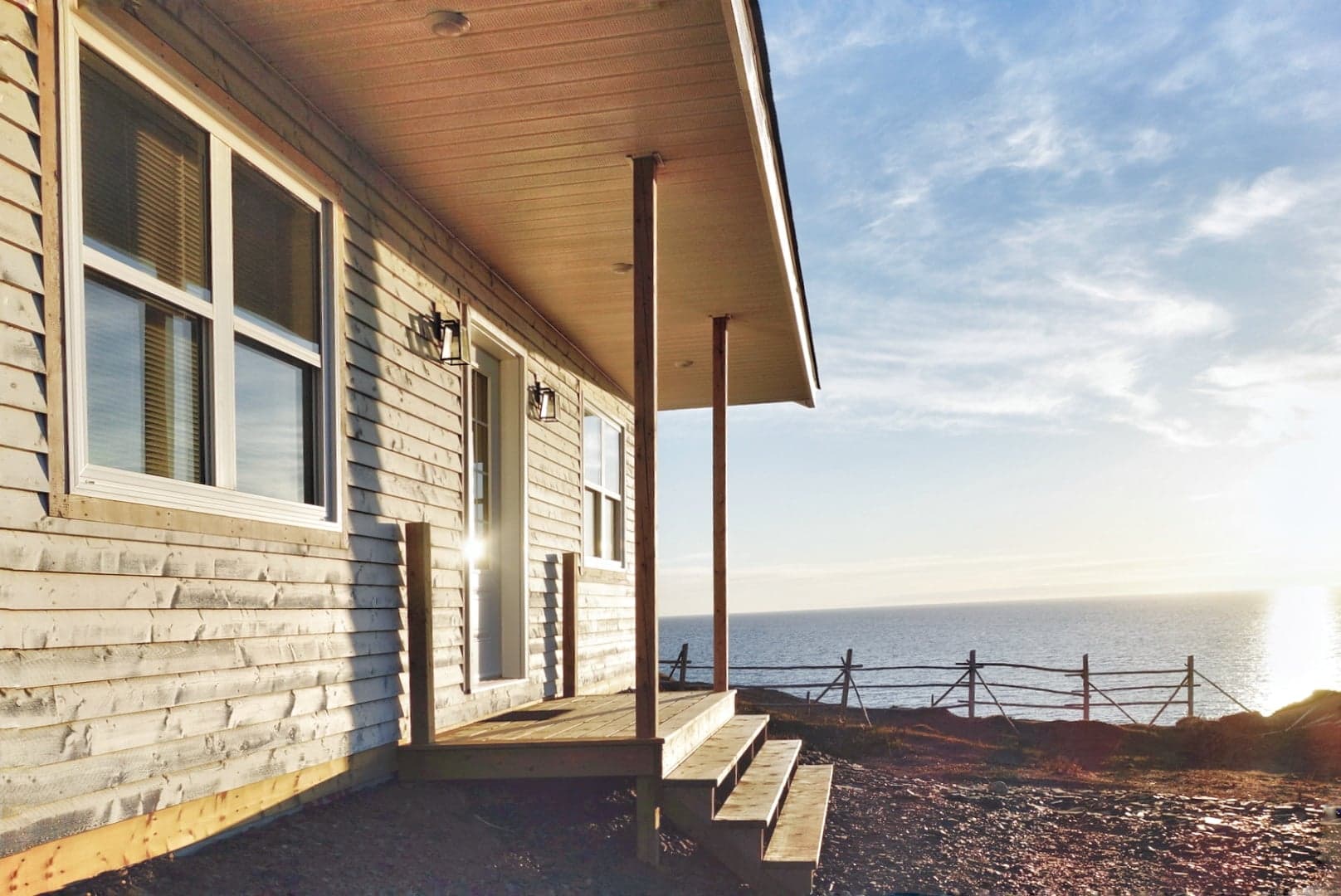 Chic Oceanfront Cottage The Fish Sheds (Kitten's) Cottages for Rent