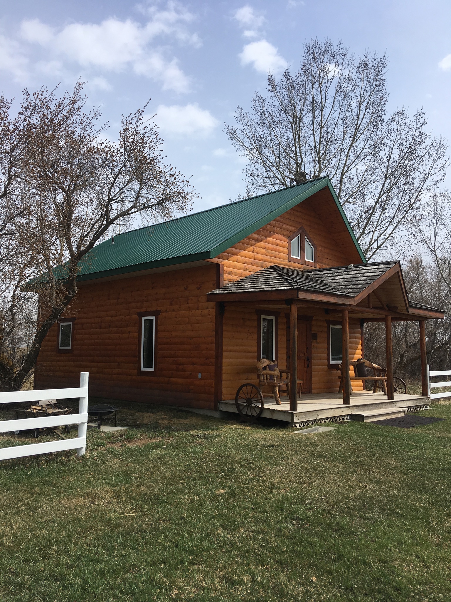 Taste and See Country Cabin Cabins for Rent in Halkirk, Alberta, Canada