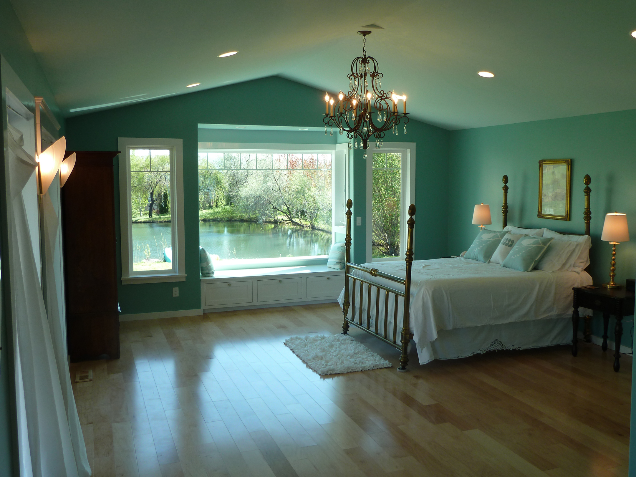 Relax at Sunland's Guest Cottage!