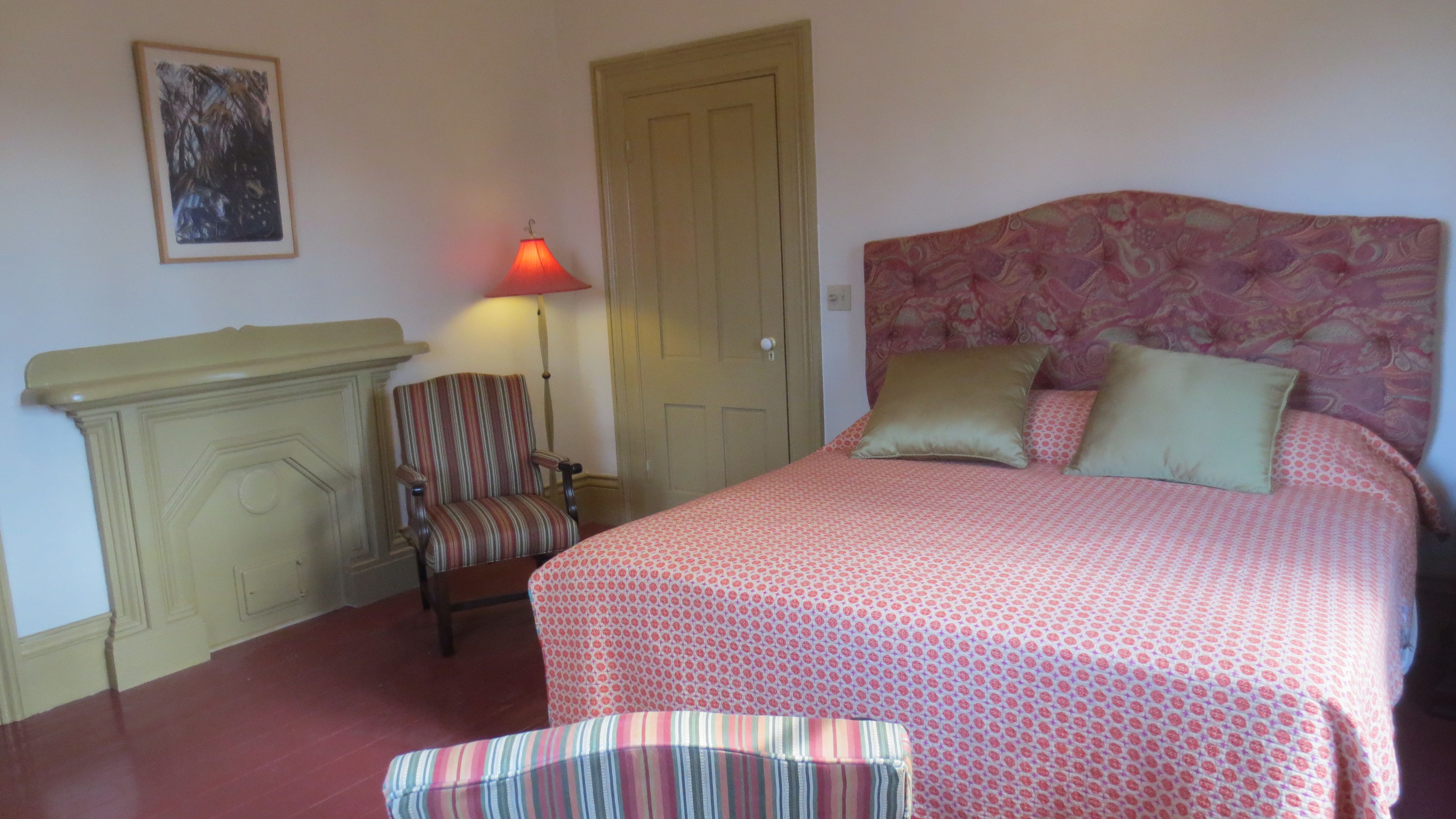 Cole House 5 day minimum/ off season rates Apartments for Rent