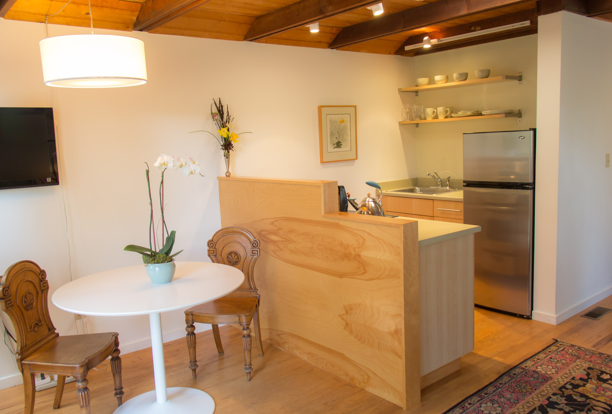 Contemporary Mendocino Studio Apartments for Rent in Mendocino