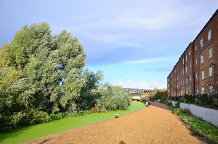 PARALYMPIC TOP FLOOR FLAT-STRATFORD in Newham, London