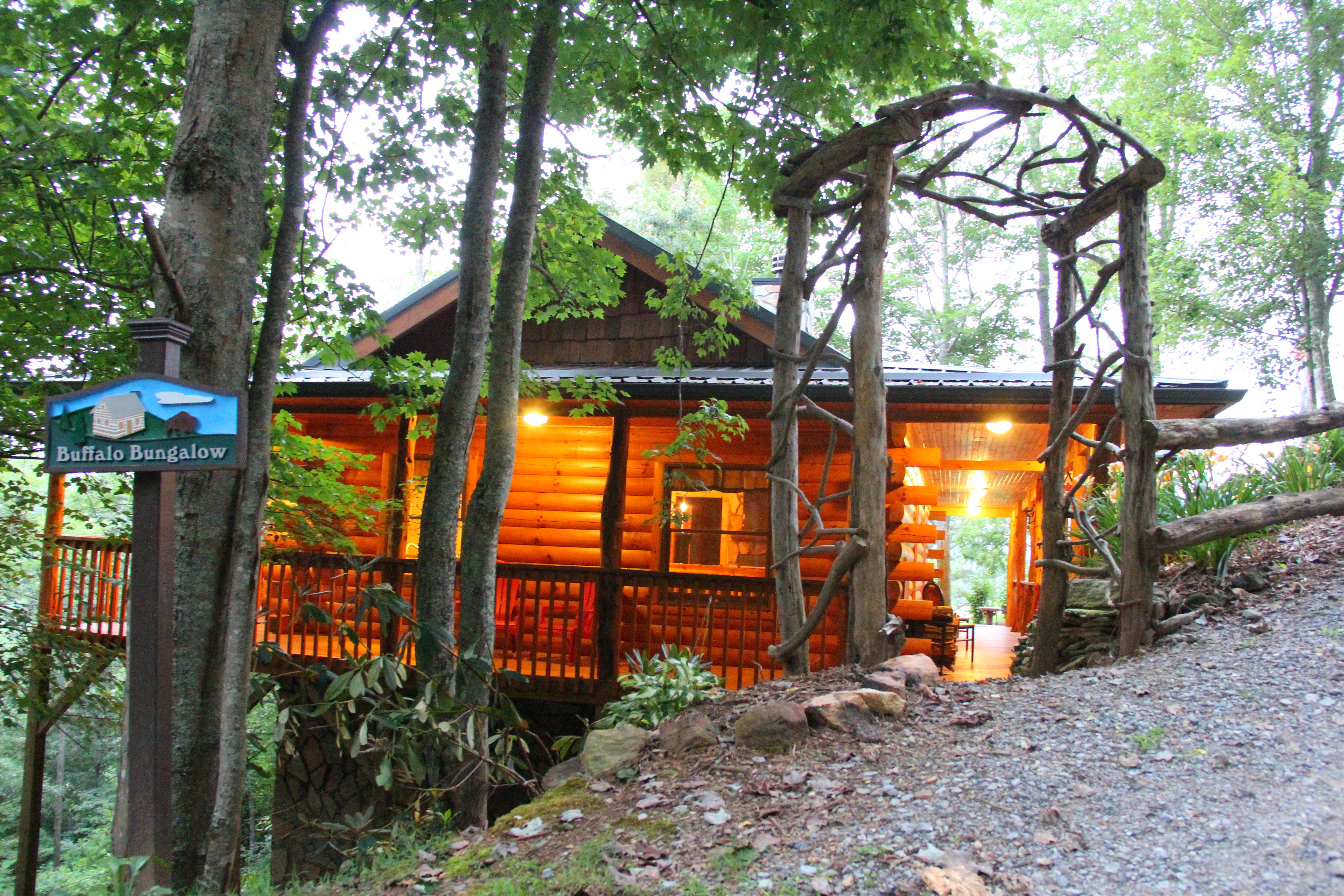 Buffalo Bungalow: on a bison ranch!