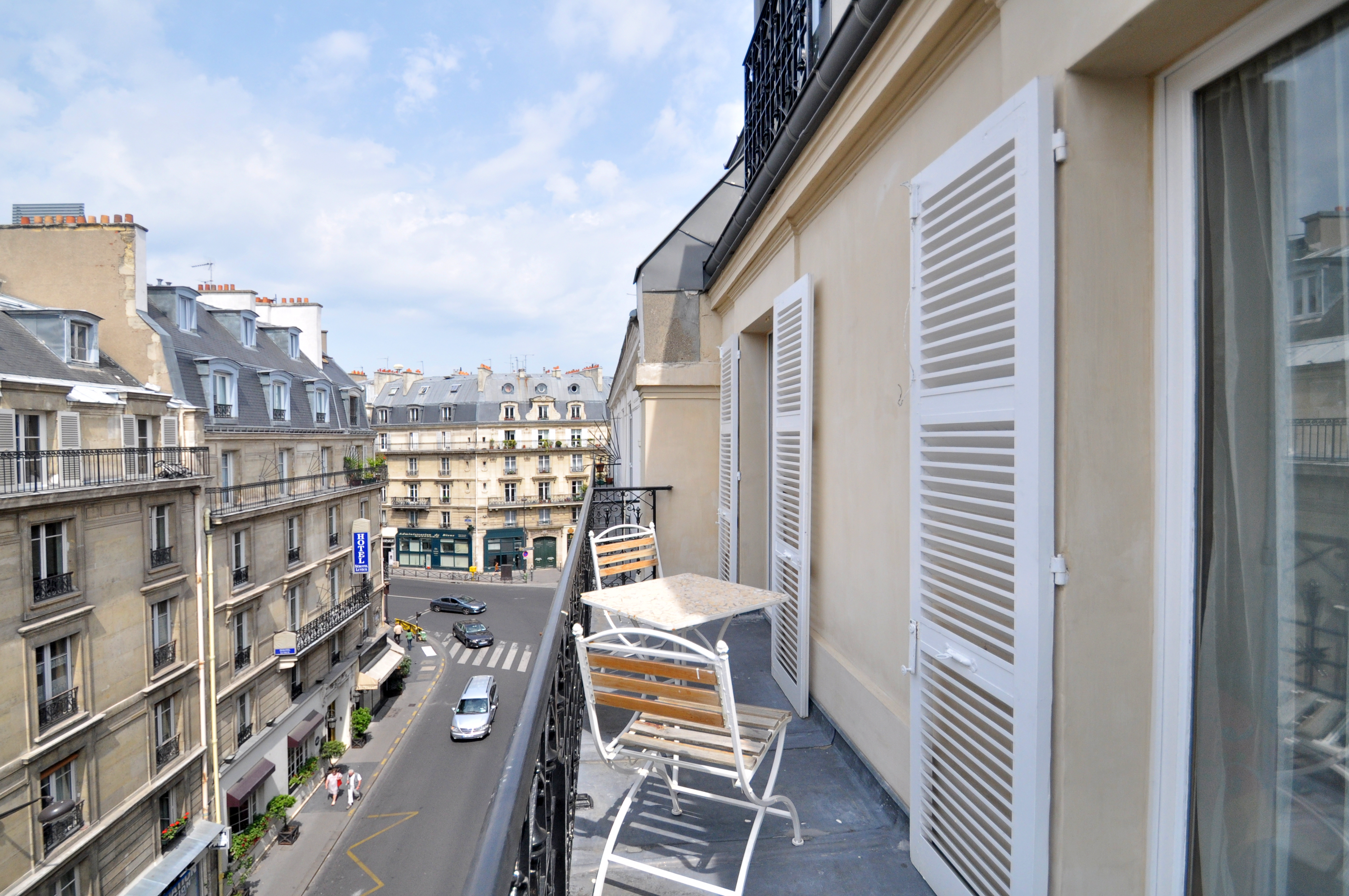 Balcon au 5eme Ciel quiet romantic in Panthéon, Paris