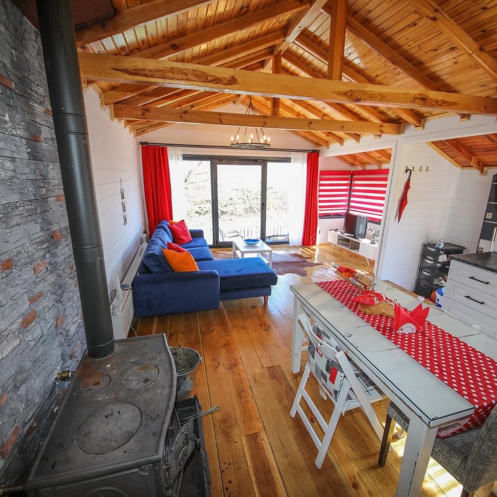 Ağva�da Nehir Kenarın�da Havuzlu Tatil Villası Şile şehrinde Kiralık