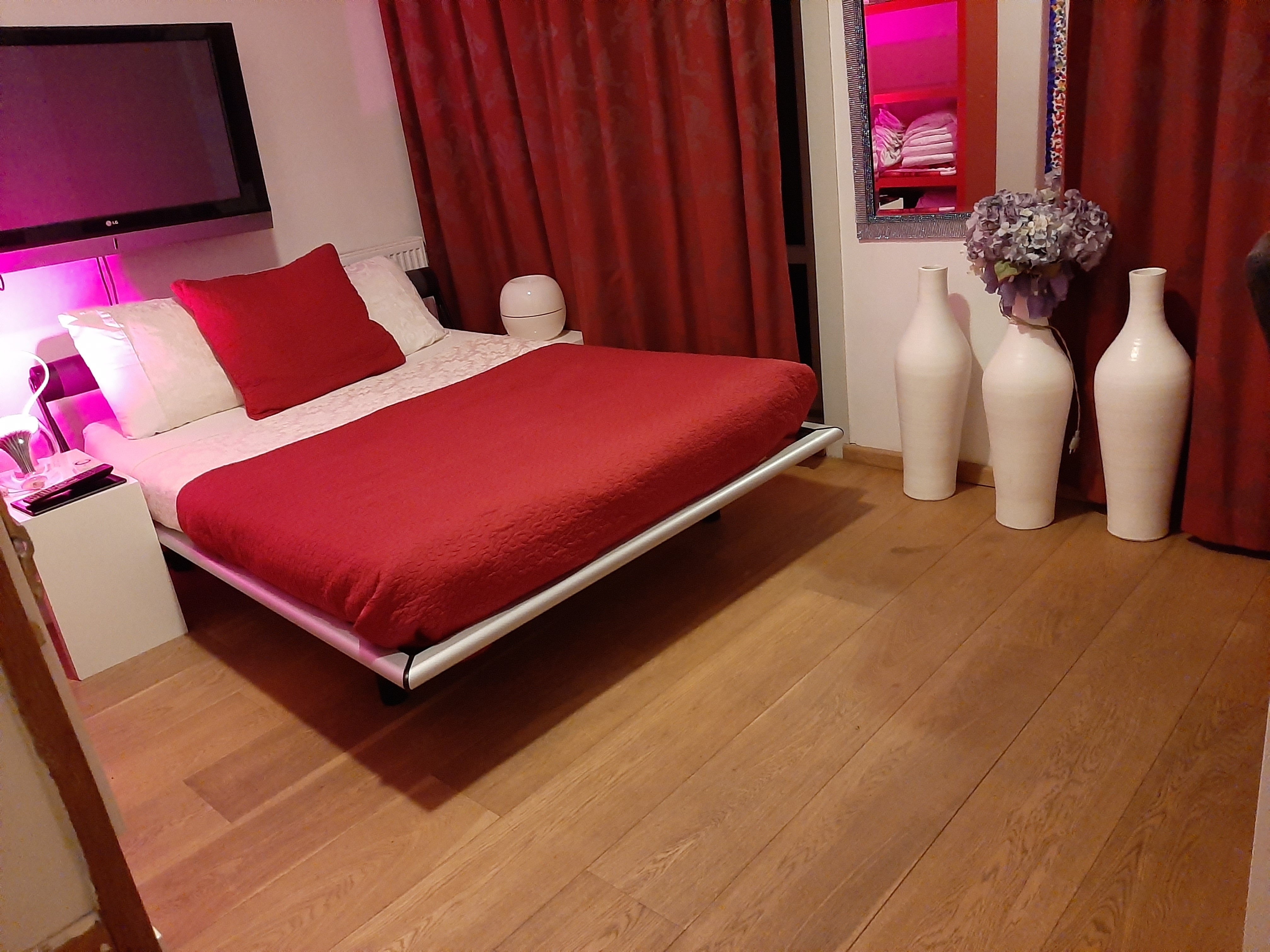 Canal room — Amsterdam stay