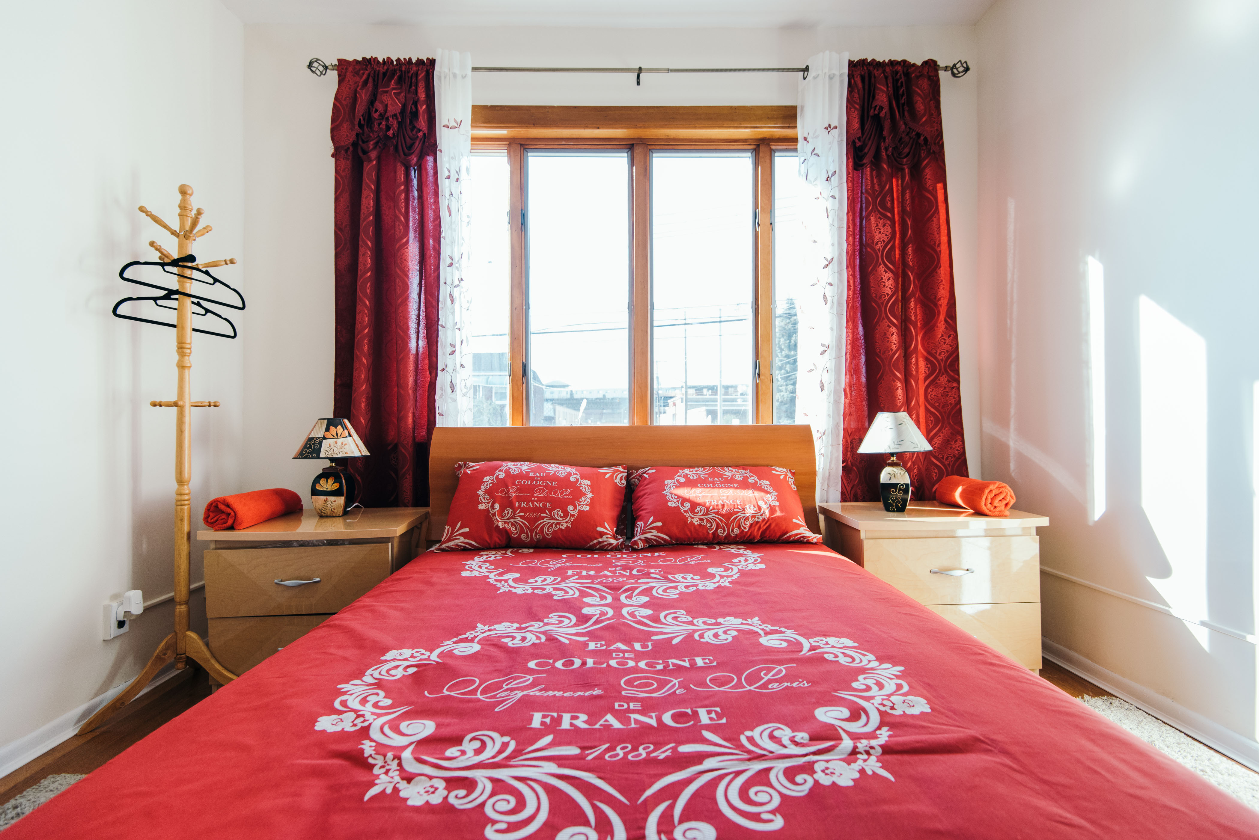 Red Room. Room near Subway and Ocean. - Houses for Rent in Brooklyn, New  York, United States - Airbnb