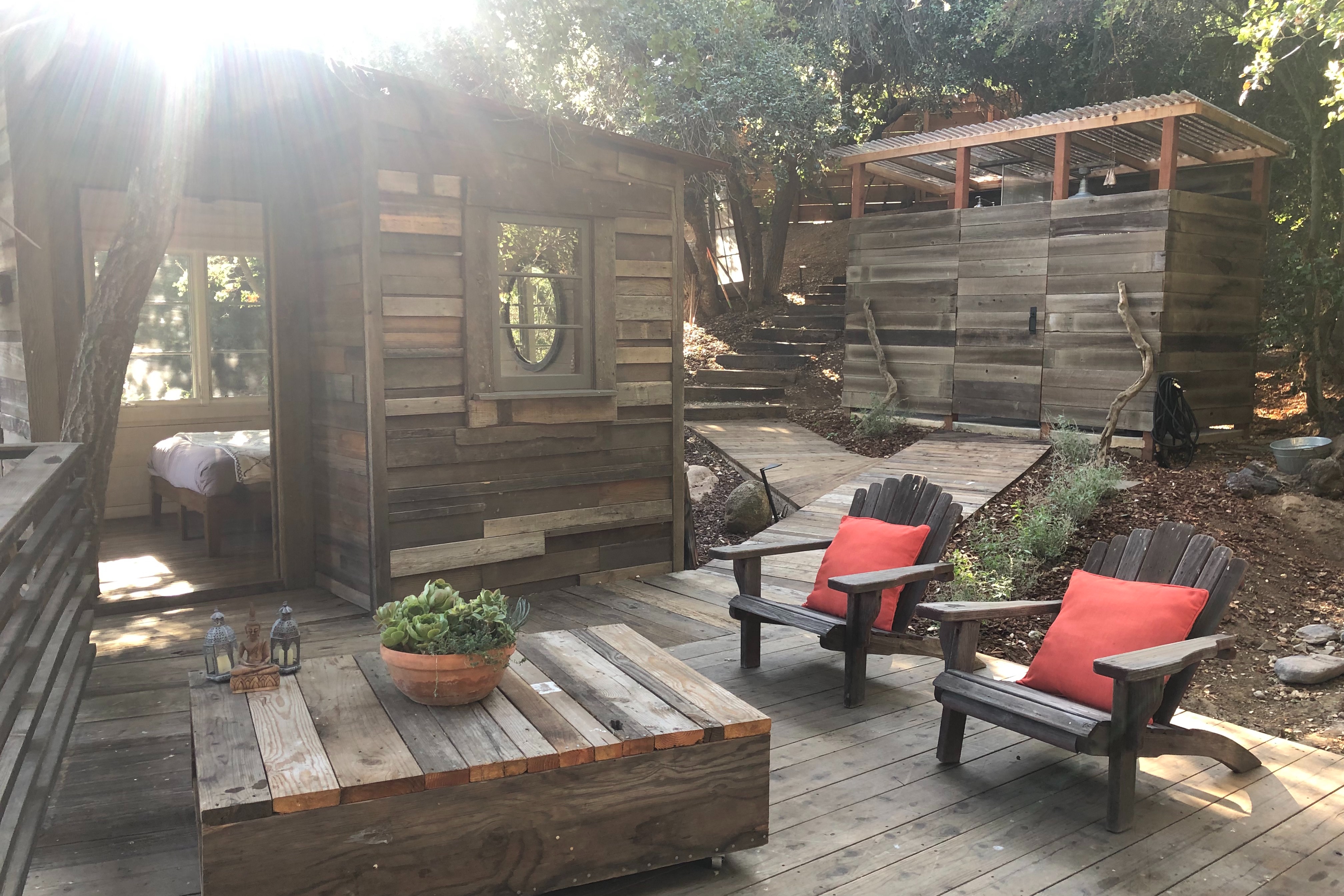 The Flying Pig Treehouse Oasis