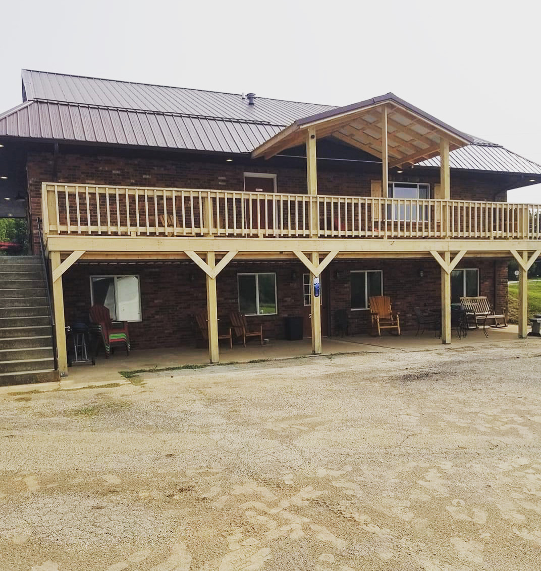 4 units available, book 1 unit or whole lodge! Barns for Rent in