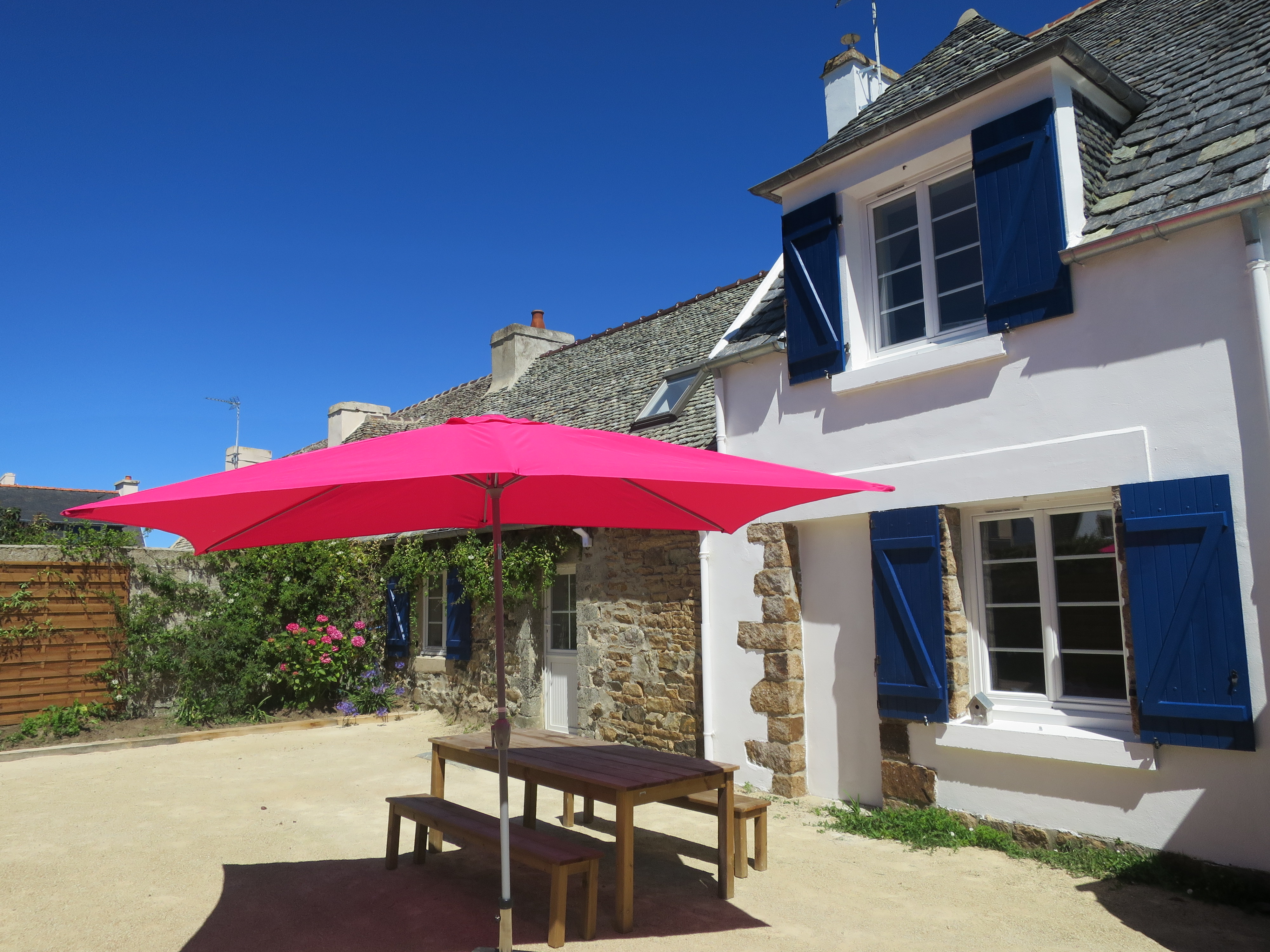 house close to beaches and shops