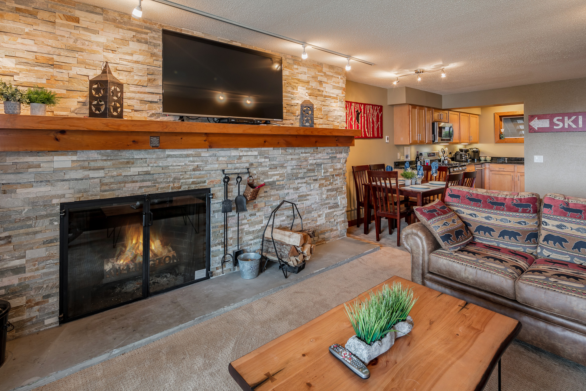 ⭐️Cozy Ski On/Ski Off 2-Bed/Bath w/Fireplace