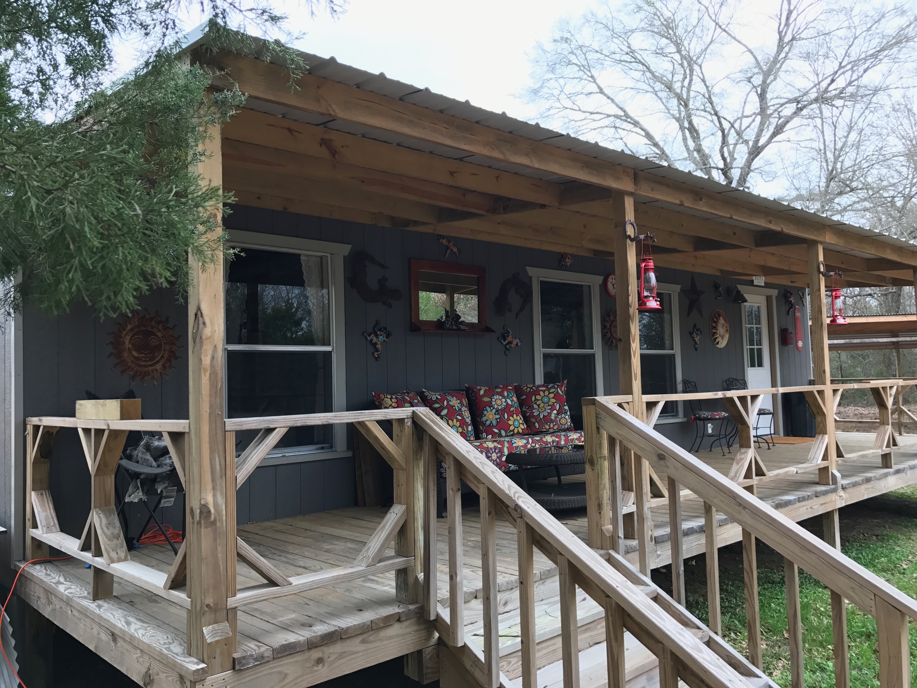 DND Cabin, cozy getaway in the woods of East Texas Cabins for Rent in