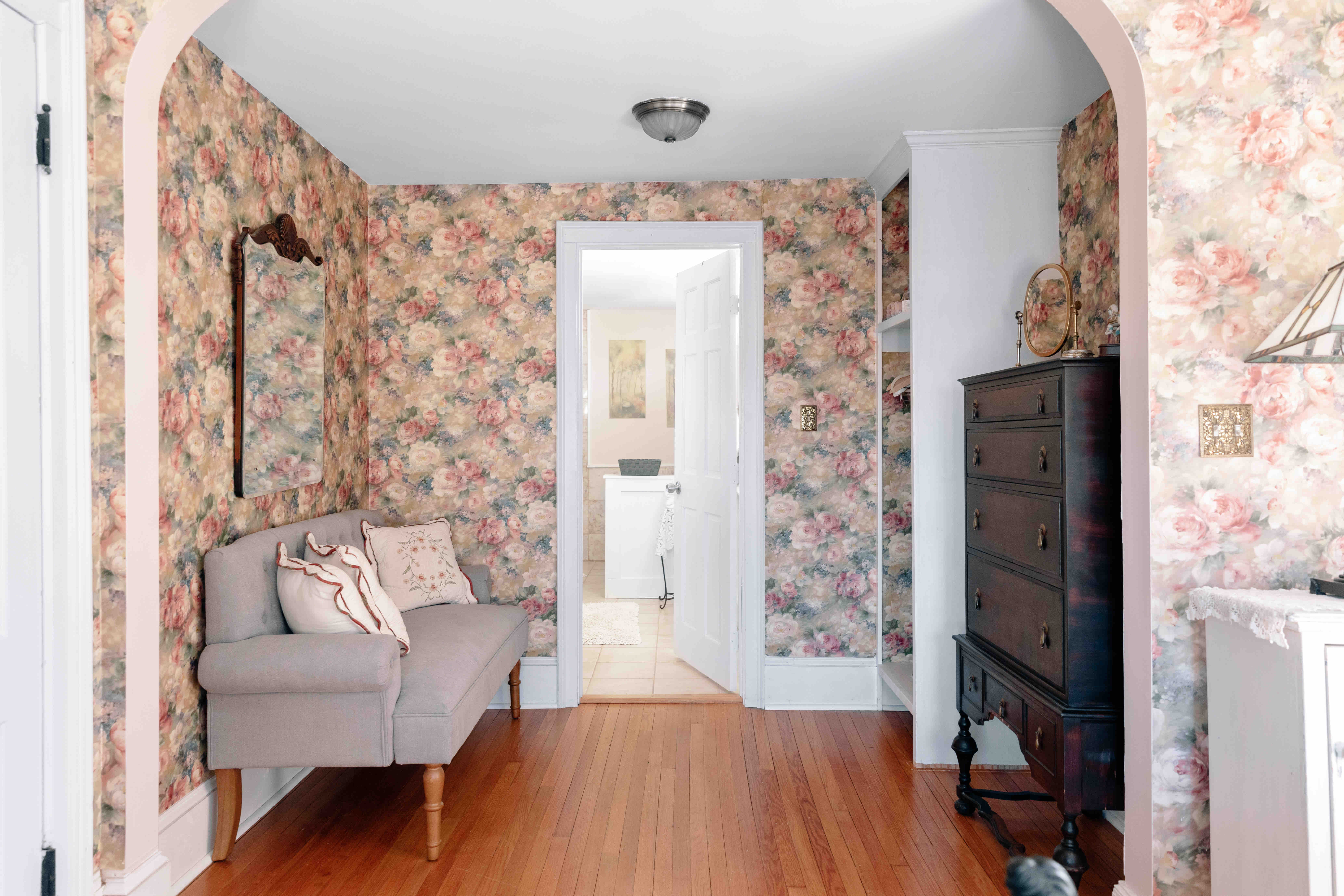 The Lily House The Rose Room Bed and breakfasts for Rent in