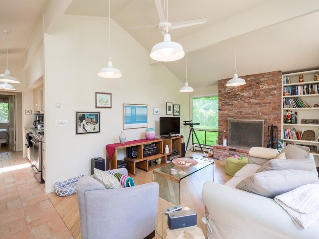 Walk to the Beach From this Beautiful House