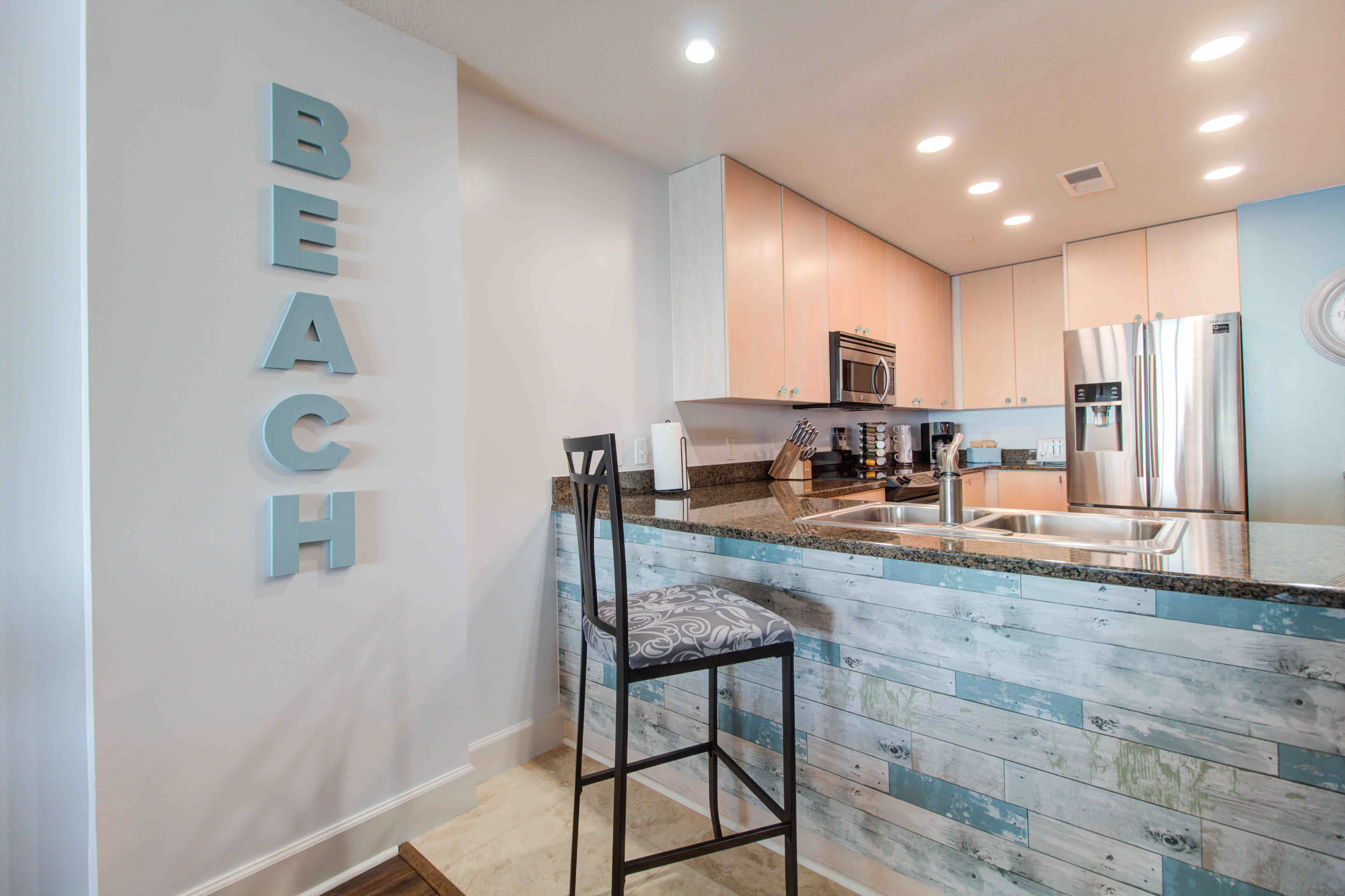 Seabreeze Condo 2 Bed On the Beach, Biloxi, MS Condominiums for Rent in Biloxi