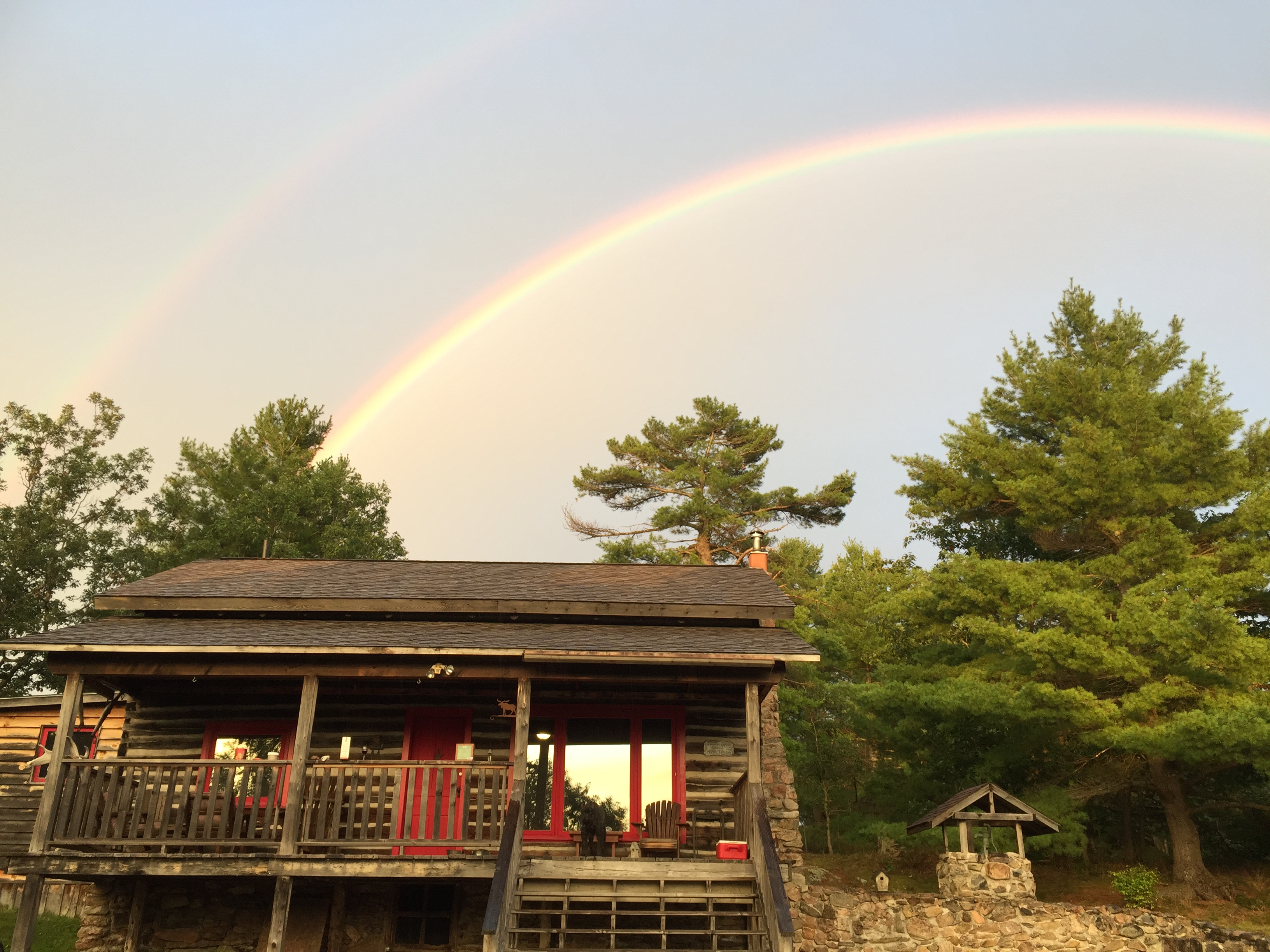 Log Home & Cedar Sauna on a Beekeeping Farm