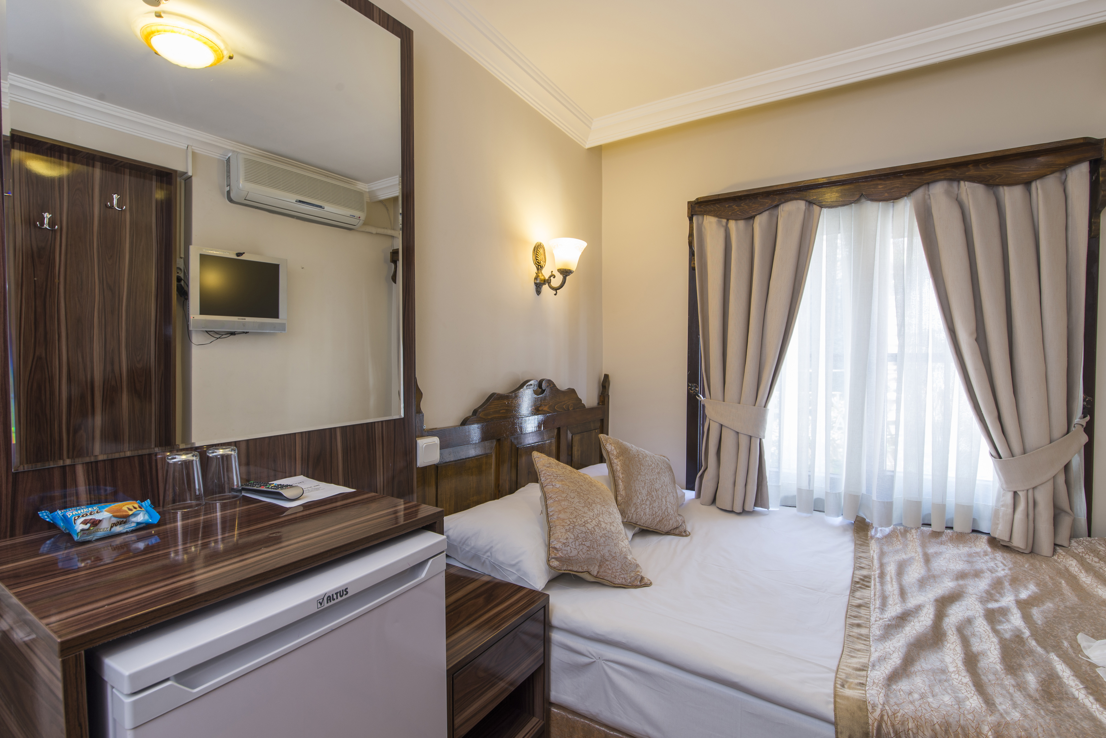 *#* Economy room 2 min walk blue mosque