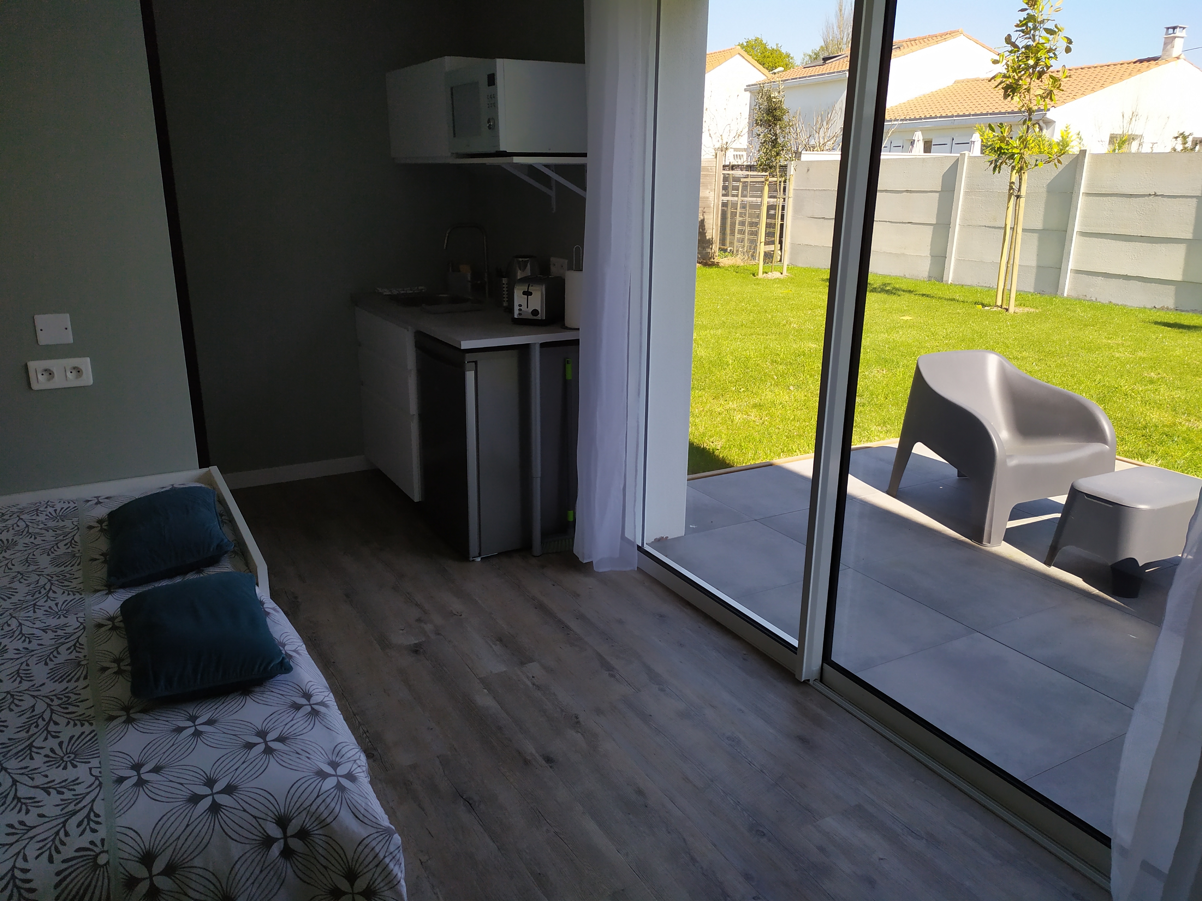 Independent and equipped studio in a great location