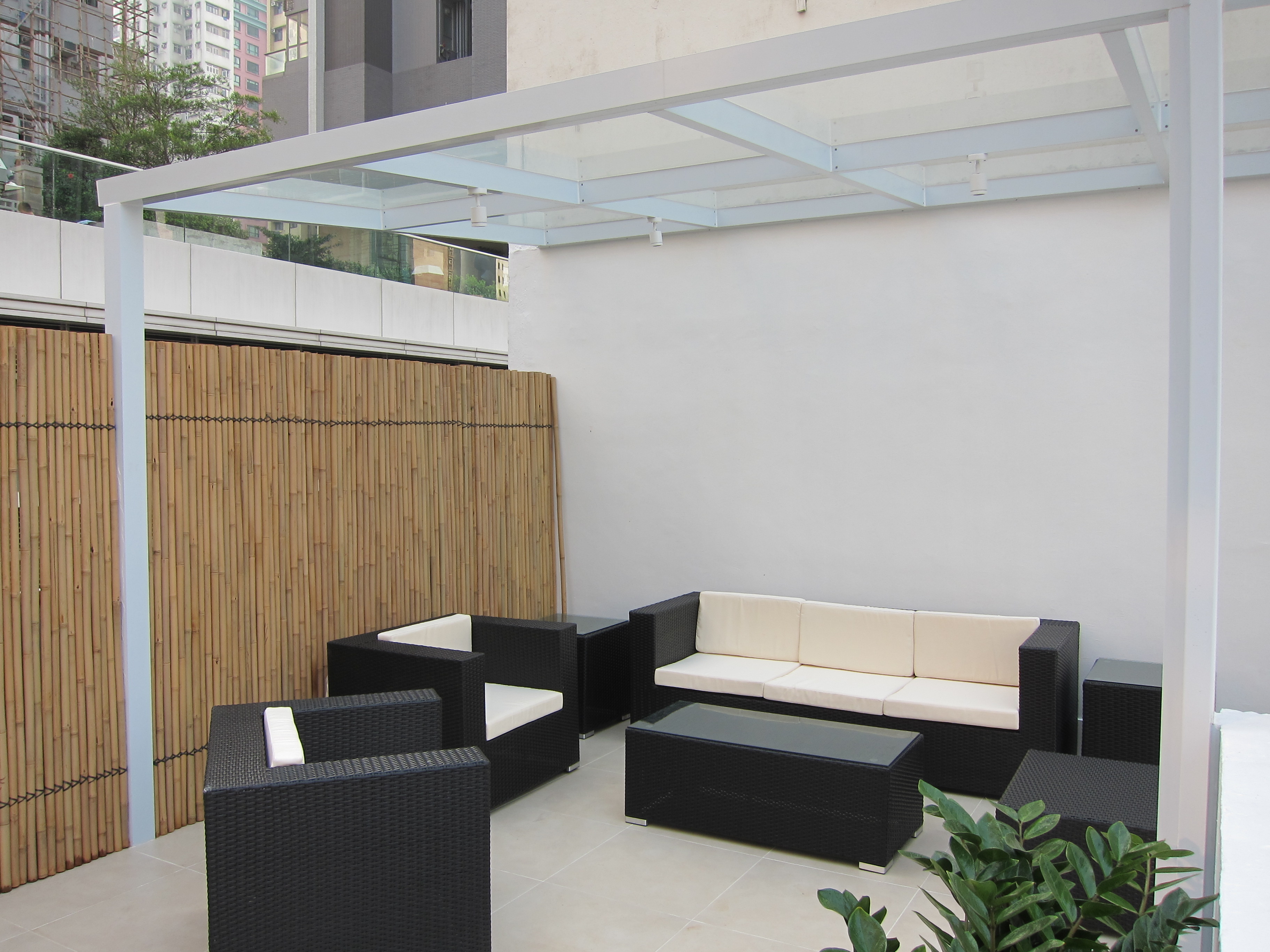 Nice decor studio w/large terrace in Central & Western, Hong Kong