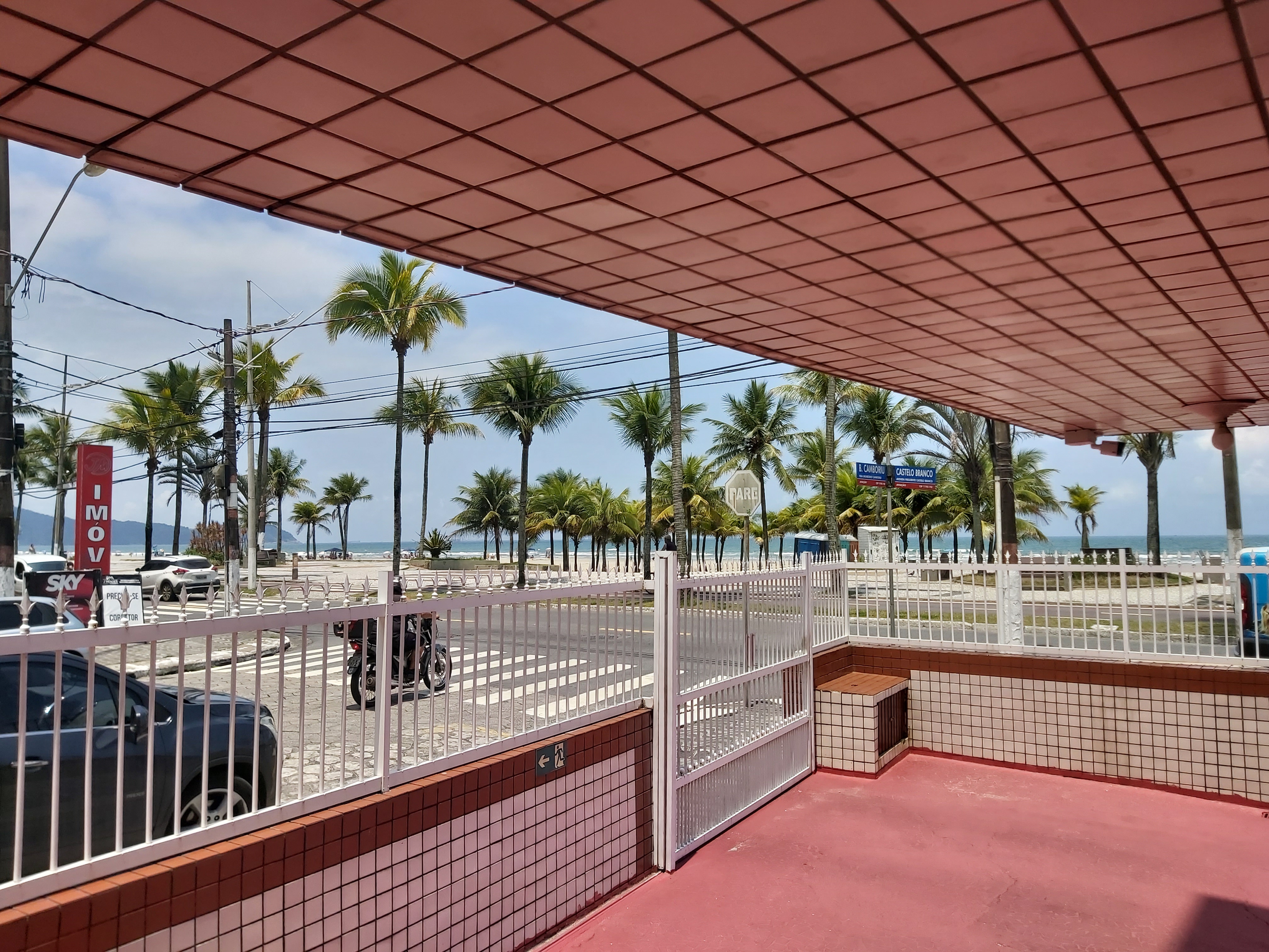 Kitnet BeiraMar-Praia Grande,AviaçãoWiFi 750mega