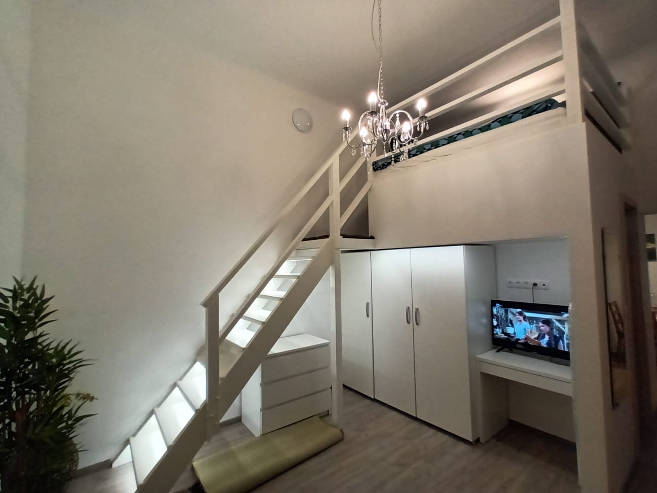 Lovely Nice Flat on the King street in VII. kerület, Budapest