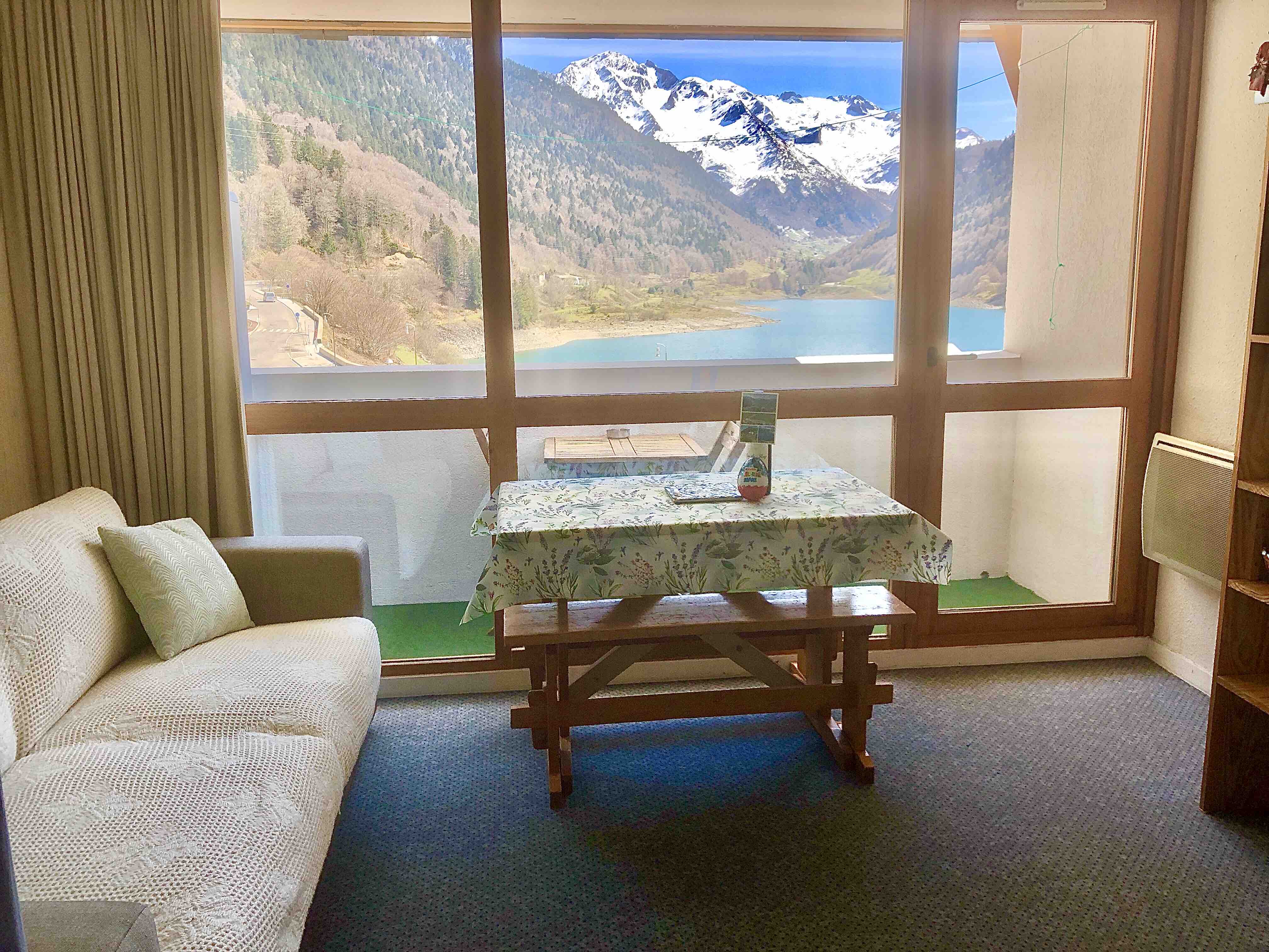 Beautiful lake view studio,balcony,+parking 3/4 pers.