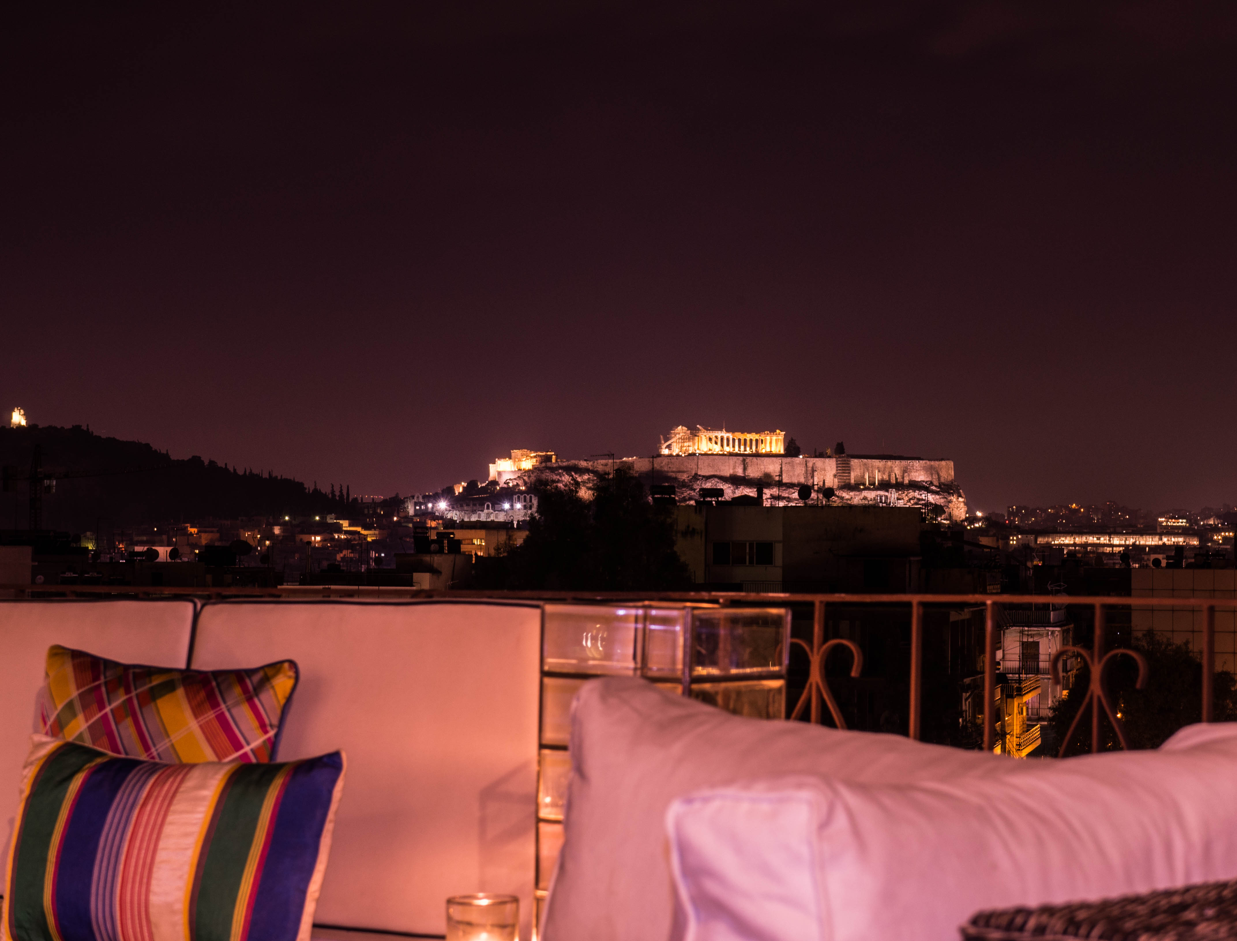Top-floor 99 sq.with Acropolis View in ΝΕΟΣ ΚΟΣΜΟΣ, Athens