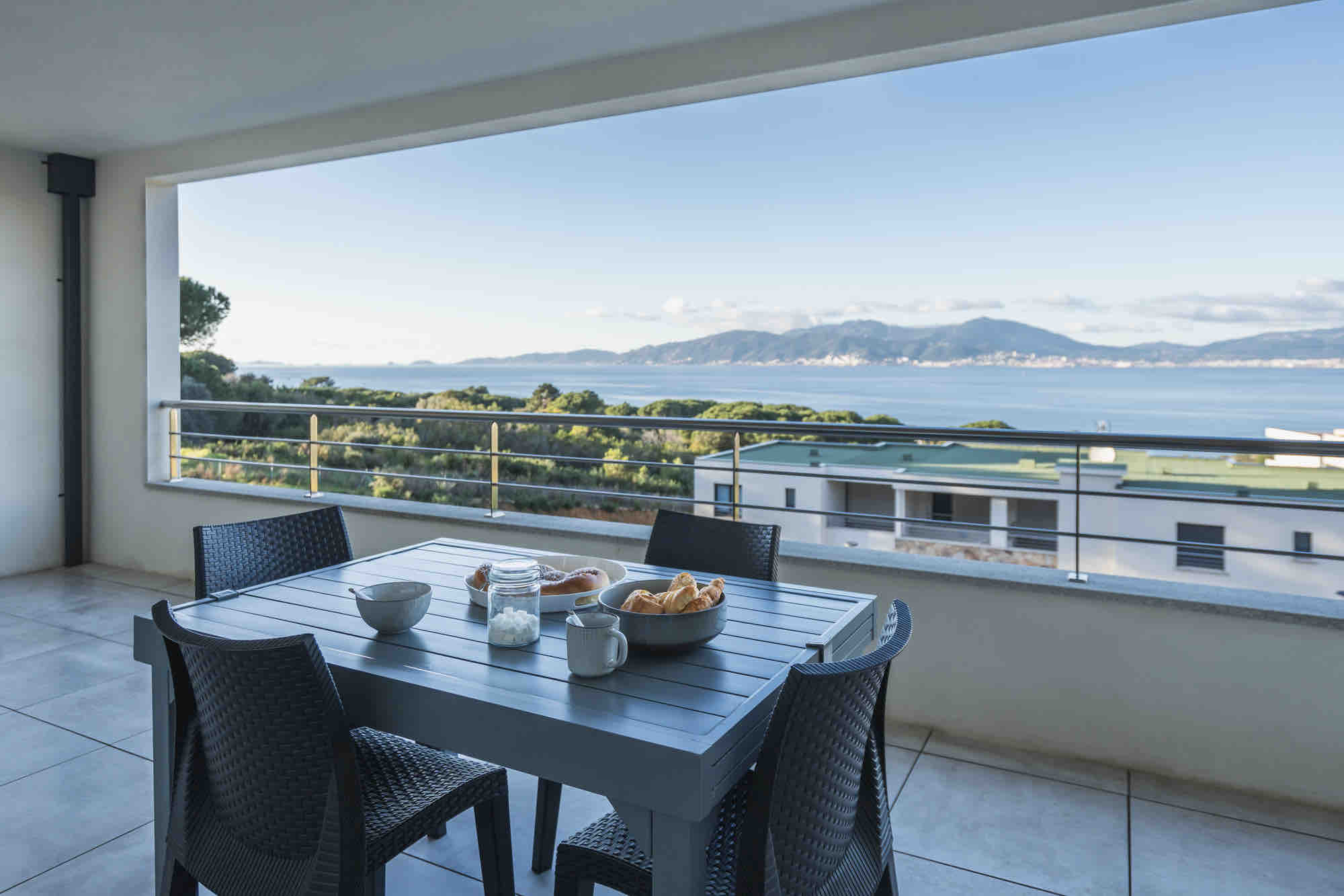 Very nice sea view apartment.