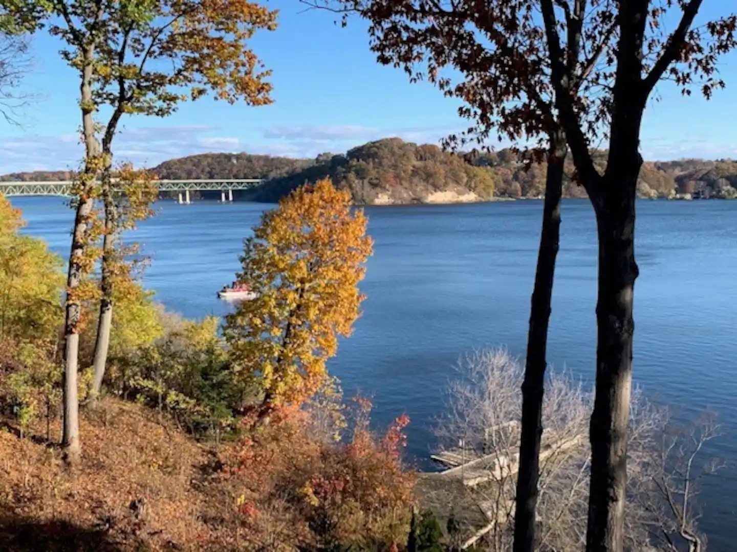 Irondequoit Luxury&Modern Waterfront Apartment Guesthouses for Rent