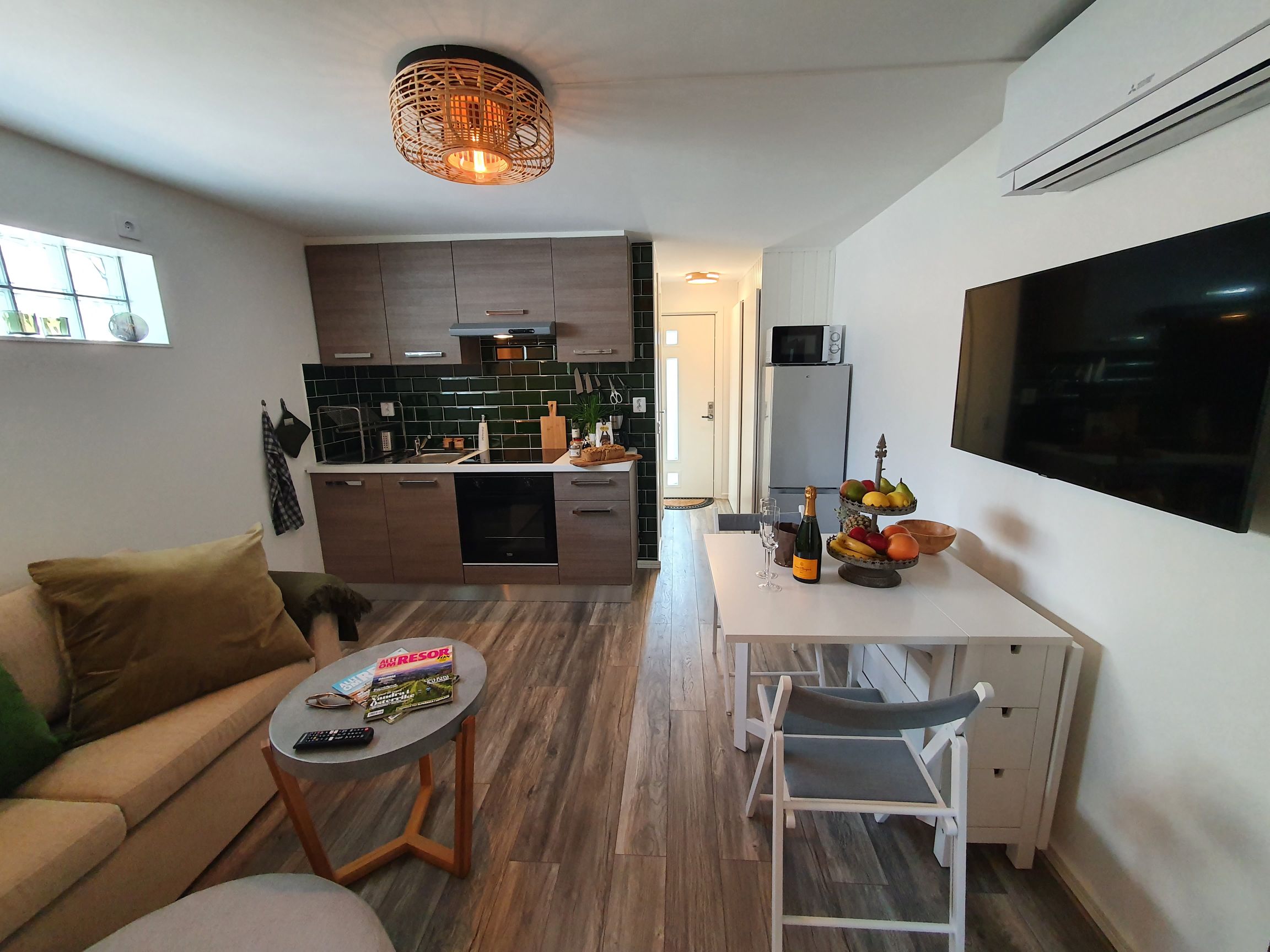 Completely new Apartment with your own patio.