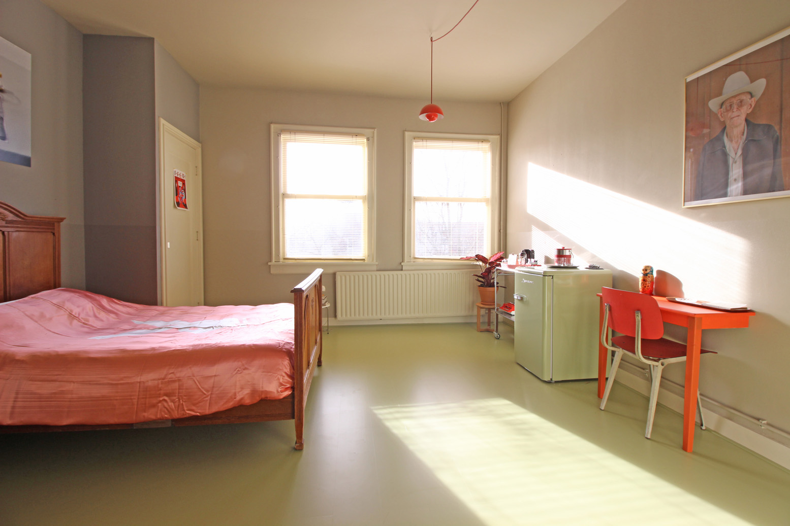 Unique stay in former bank, walking distance CS — Amsterdam stay