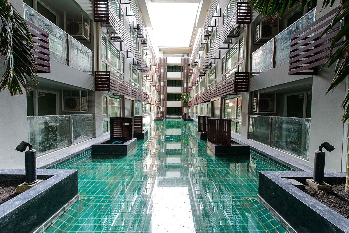 Luxury In The Heart of Sukhumvit Next to MRT & BTS