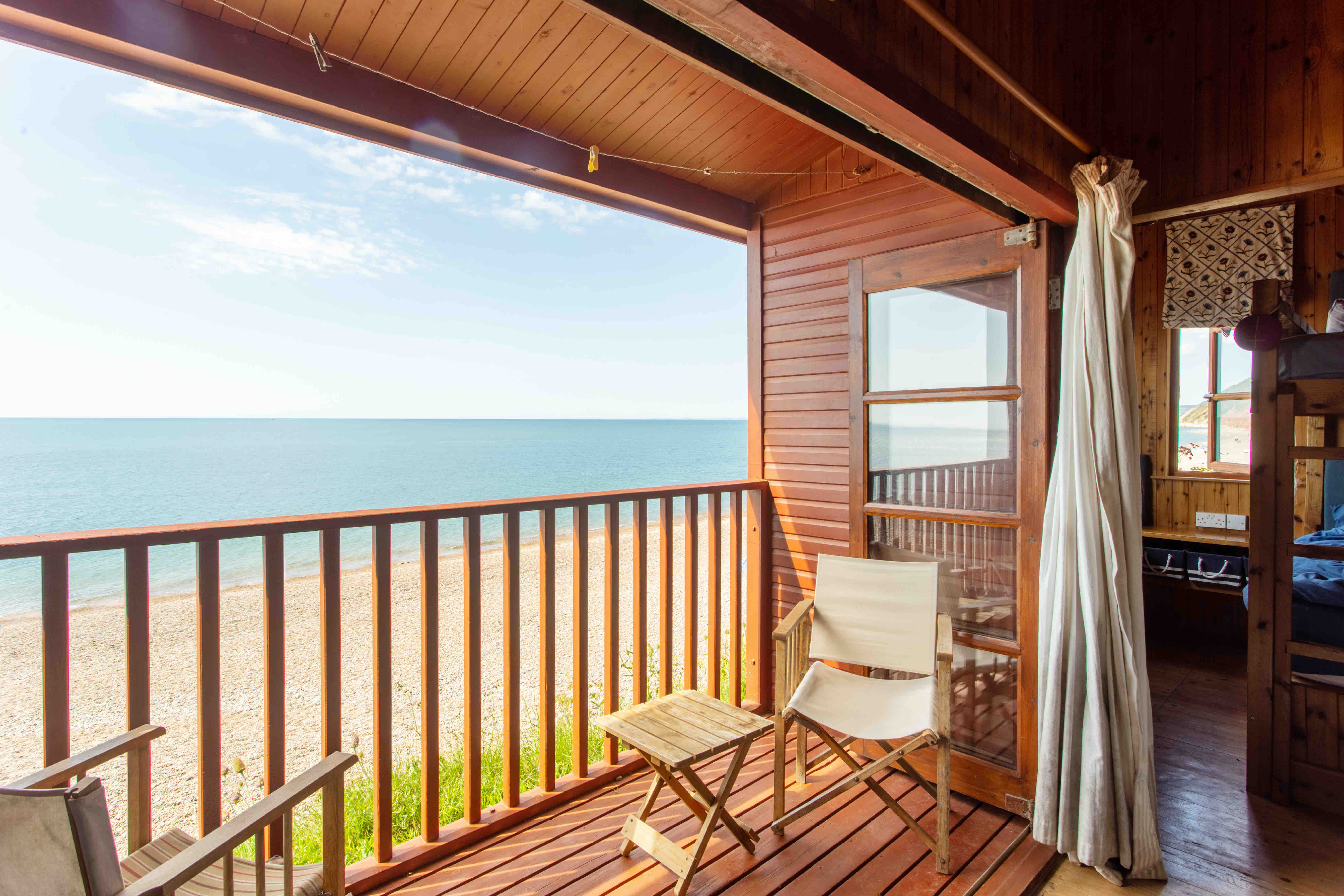 beach-chalet-branscombe-devon-chalets-for-rent-in-branscombe