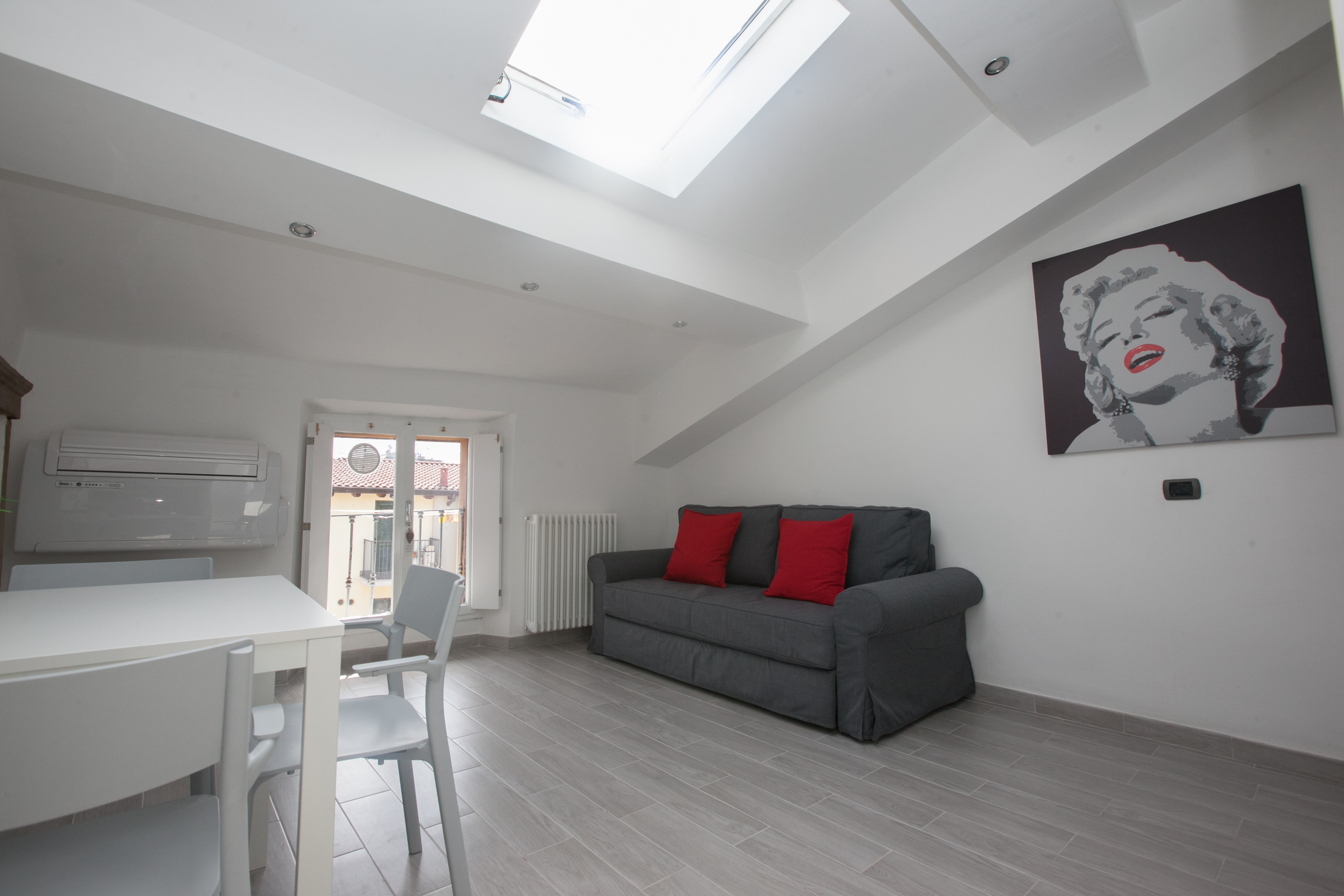 Impressive 1BR Penthouse City Center - Metro M2/M4