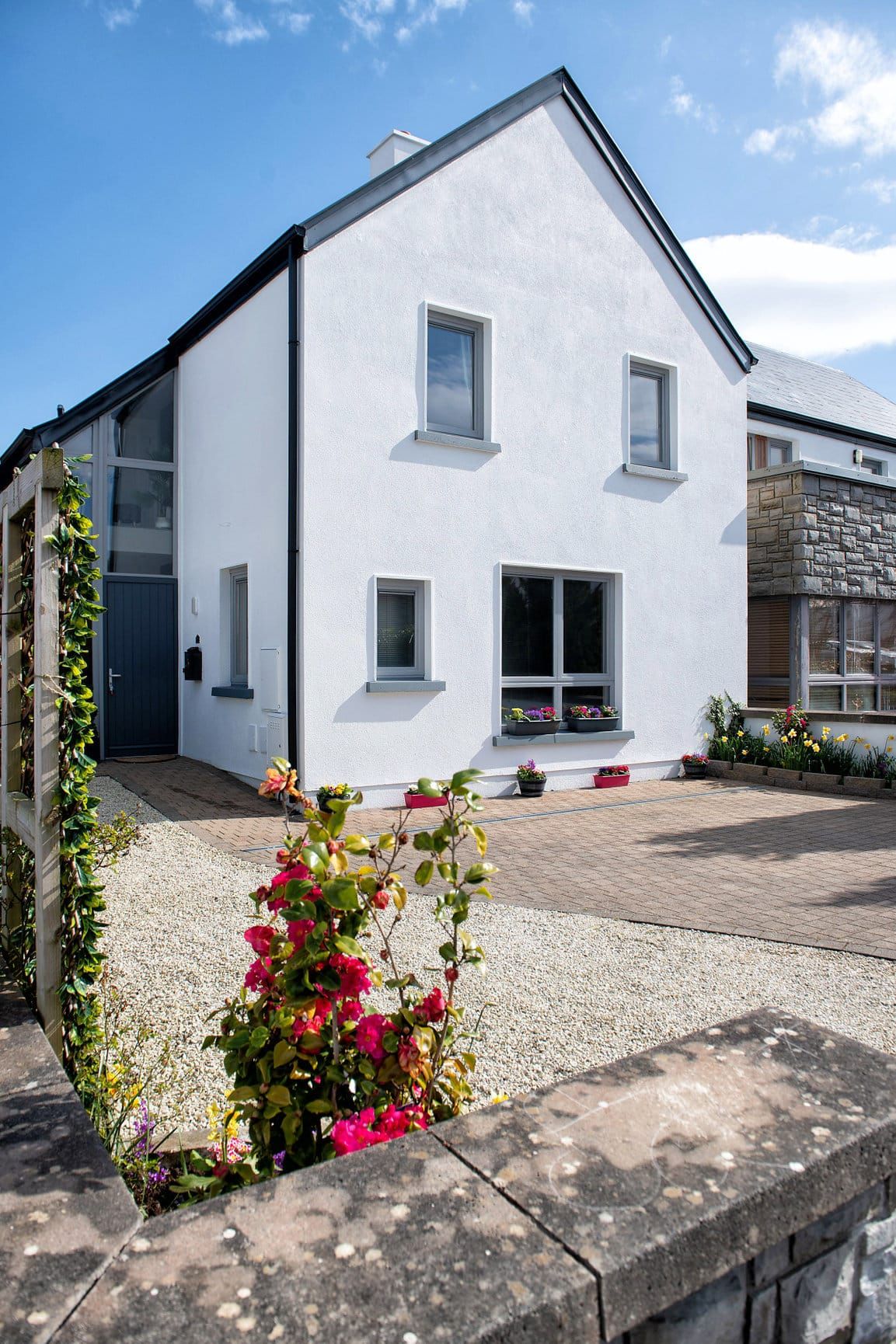 Beautiful 3 bedroom house, large sunny garden