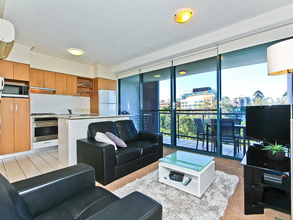 Self-contained Apartment with Wonderful River View in Auchenflower, Brisbane