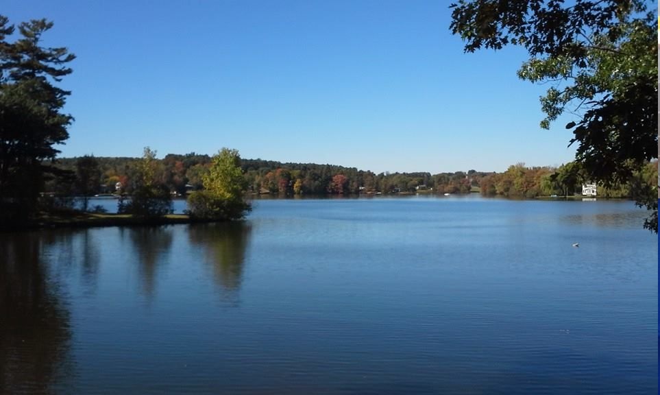 Lakeside Relaxation and kayaking Houses for Rent in Valatie, New York