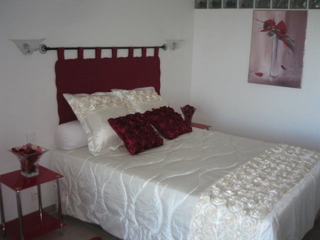 beautiful recent guest room
