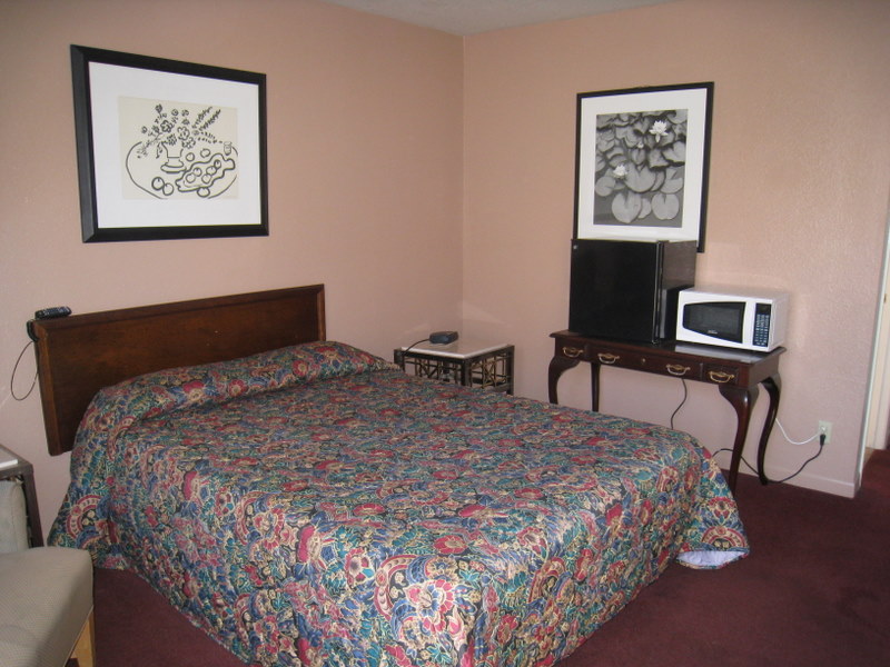 Motel Rm /free wi-fi and parking in Lynwood, Los Angeles