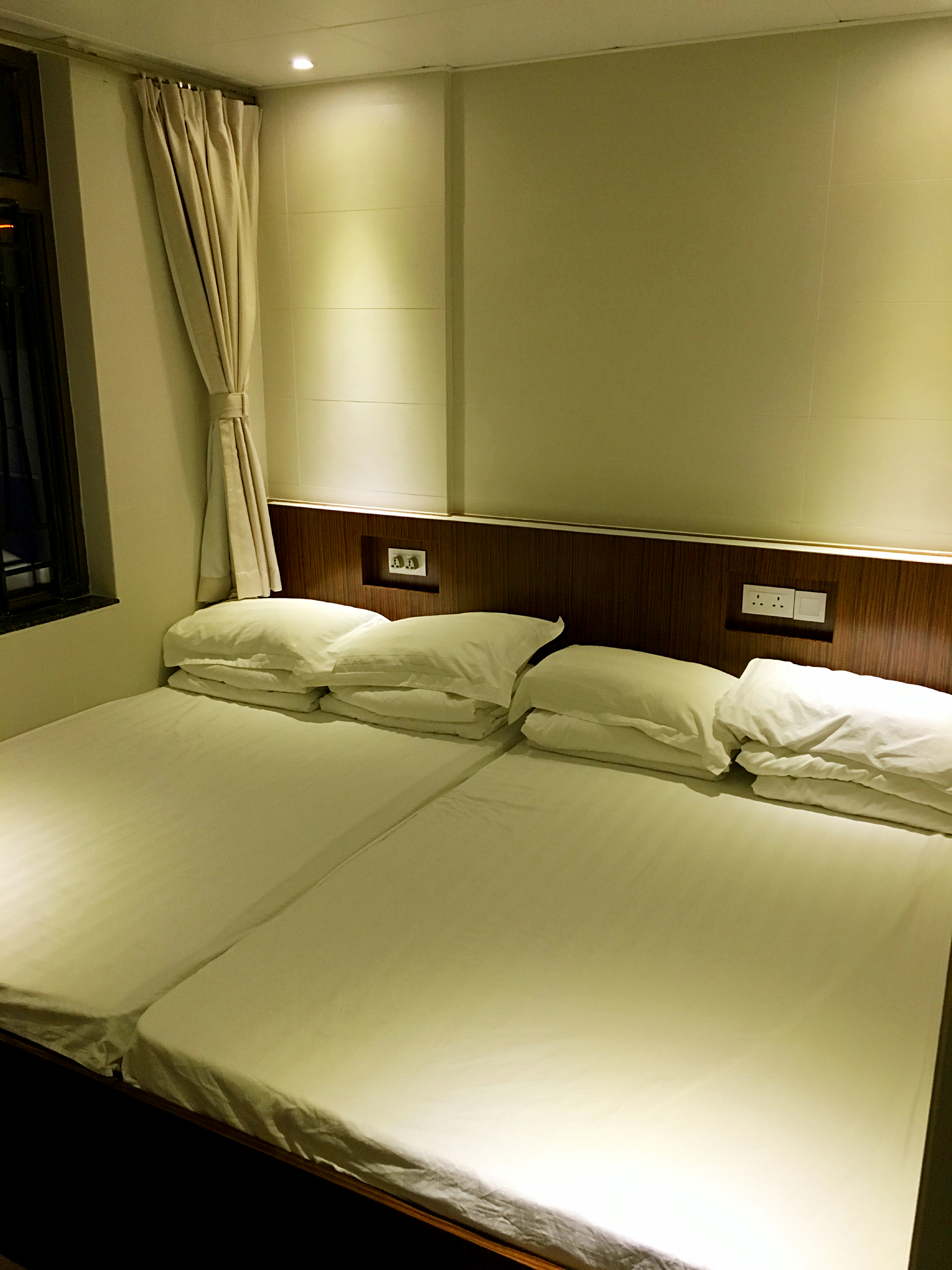 W1Quadruple room&private bathroom KammunGuesthouse