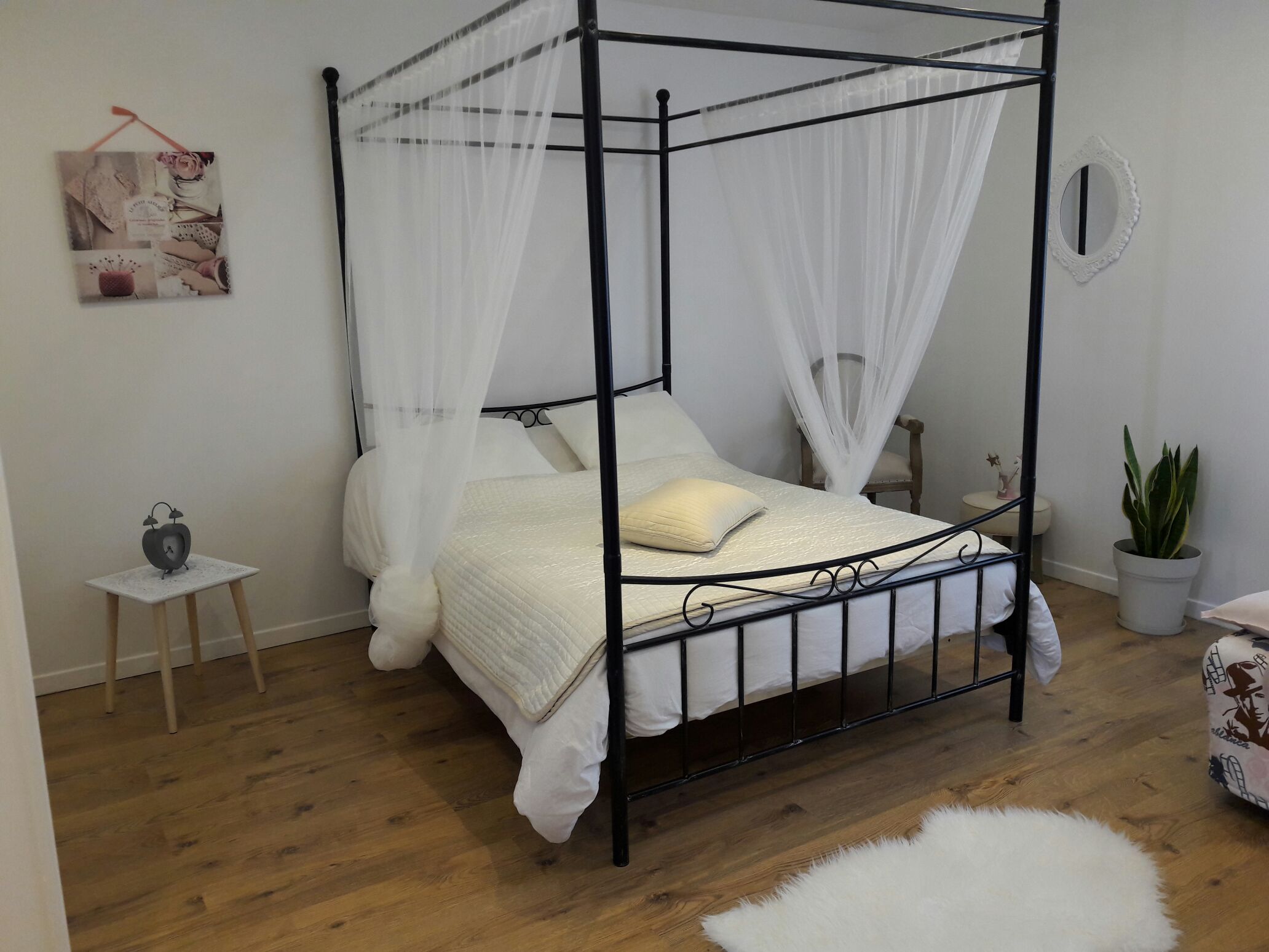 Romantic studio on the ground floor of a winemaker's house