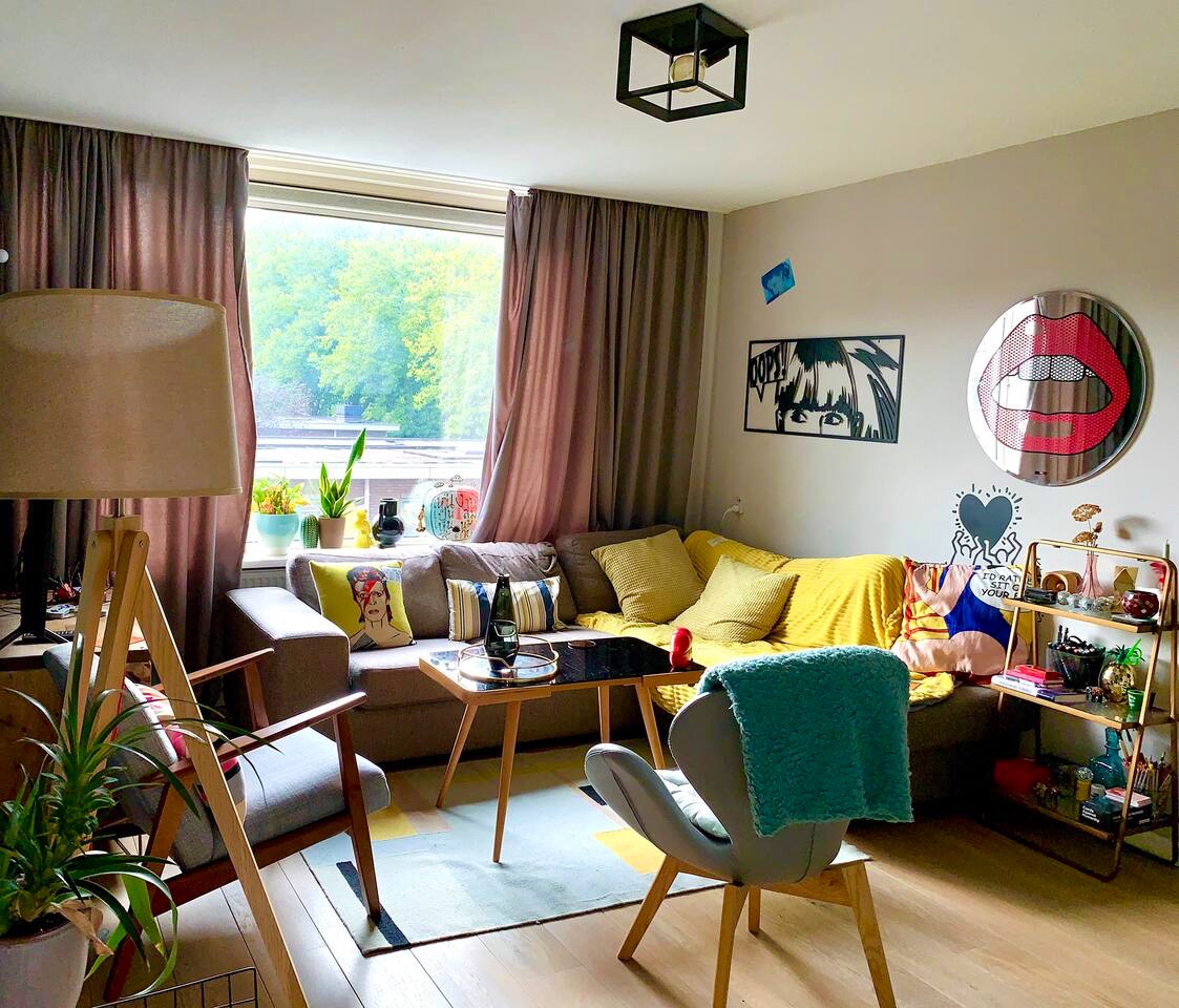 Cozy-arty apartment with king size bedroom+office โ Amsterdam stay