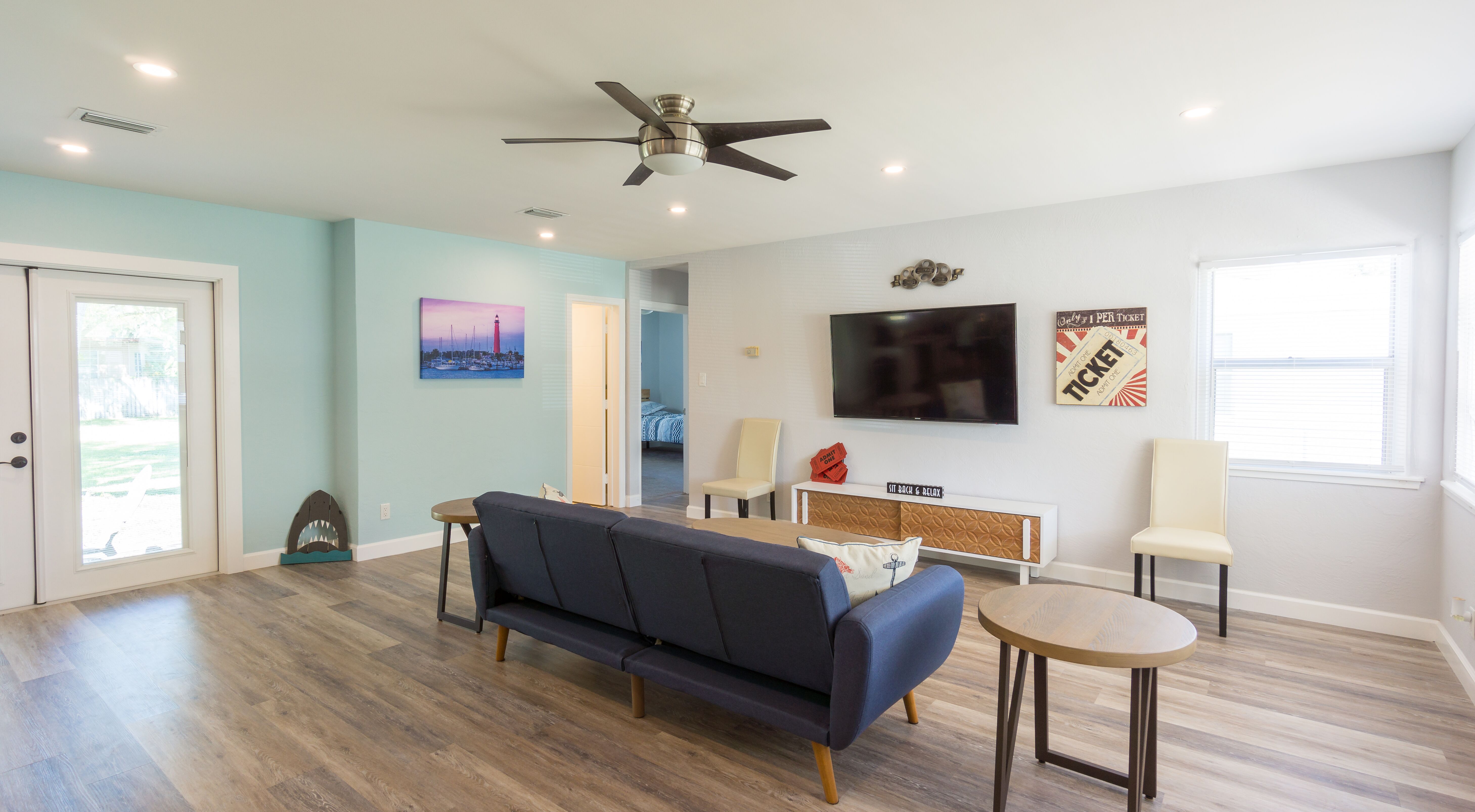 *Modern Bungalow Charming and Centrally located* Houses for Rent in