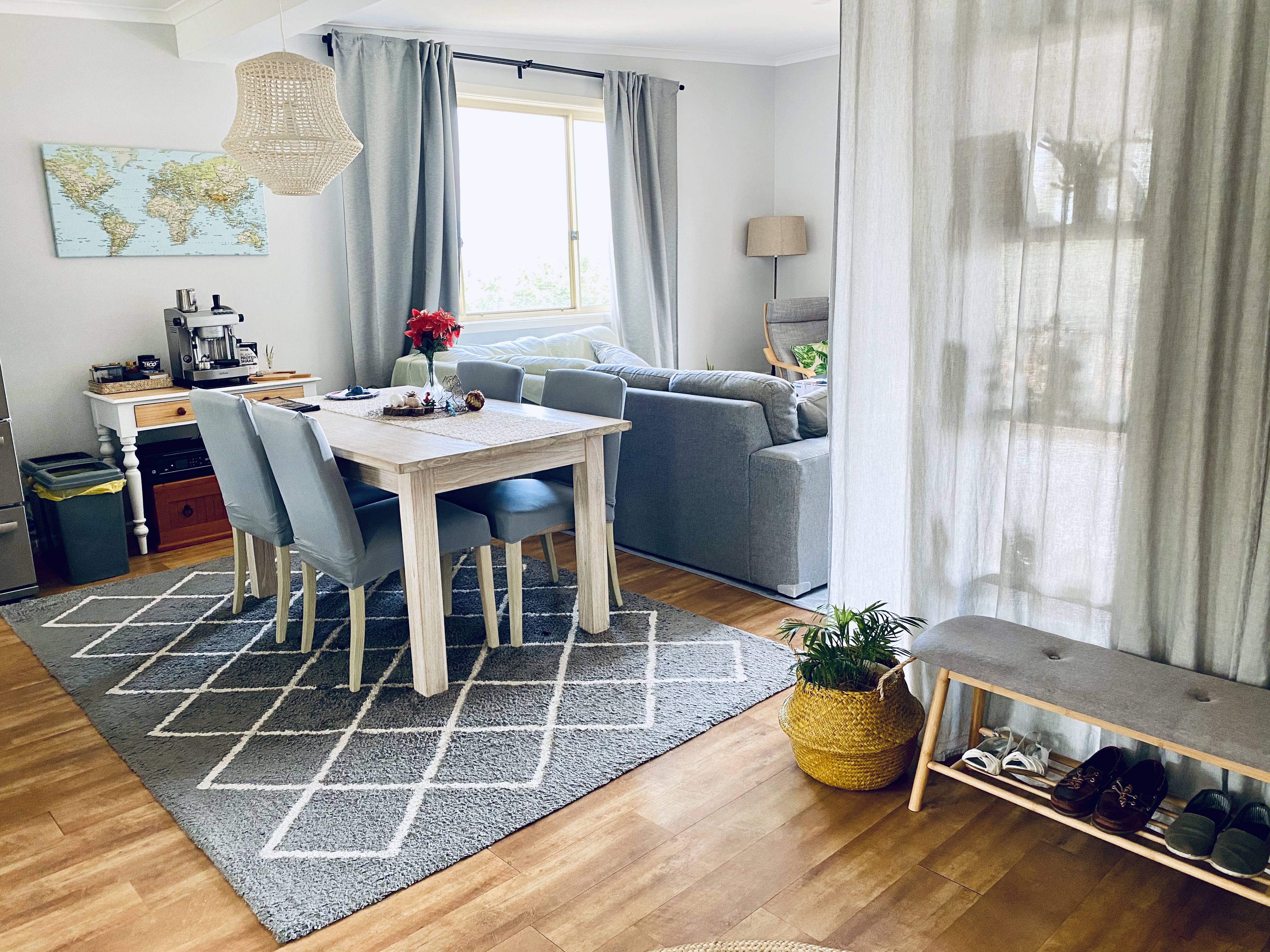 TLC Winter retreat, homey town center living