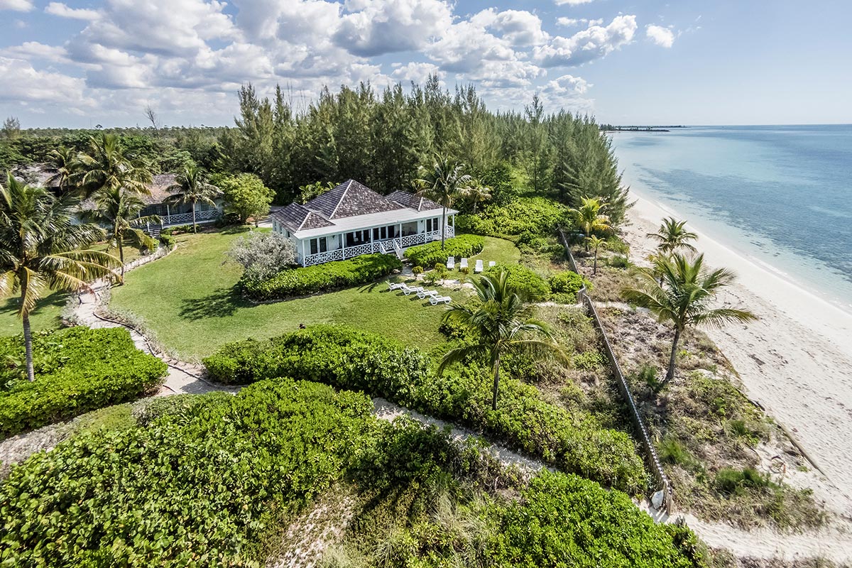 Stunning House right on the beach!