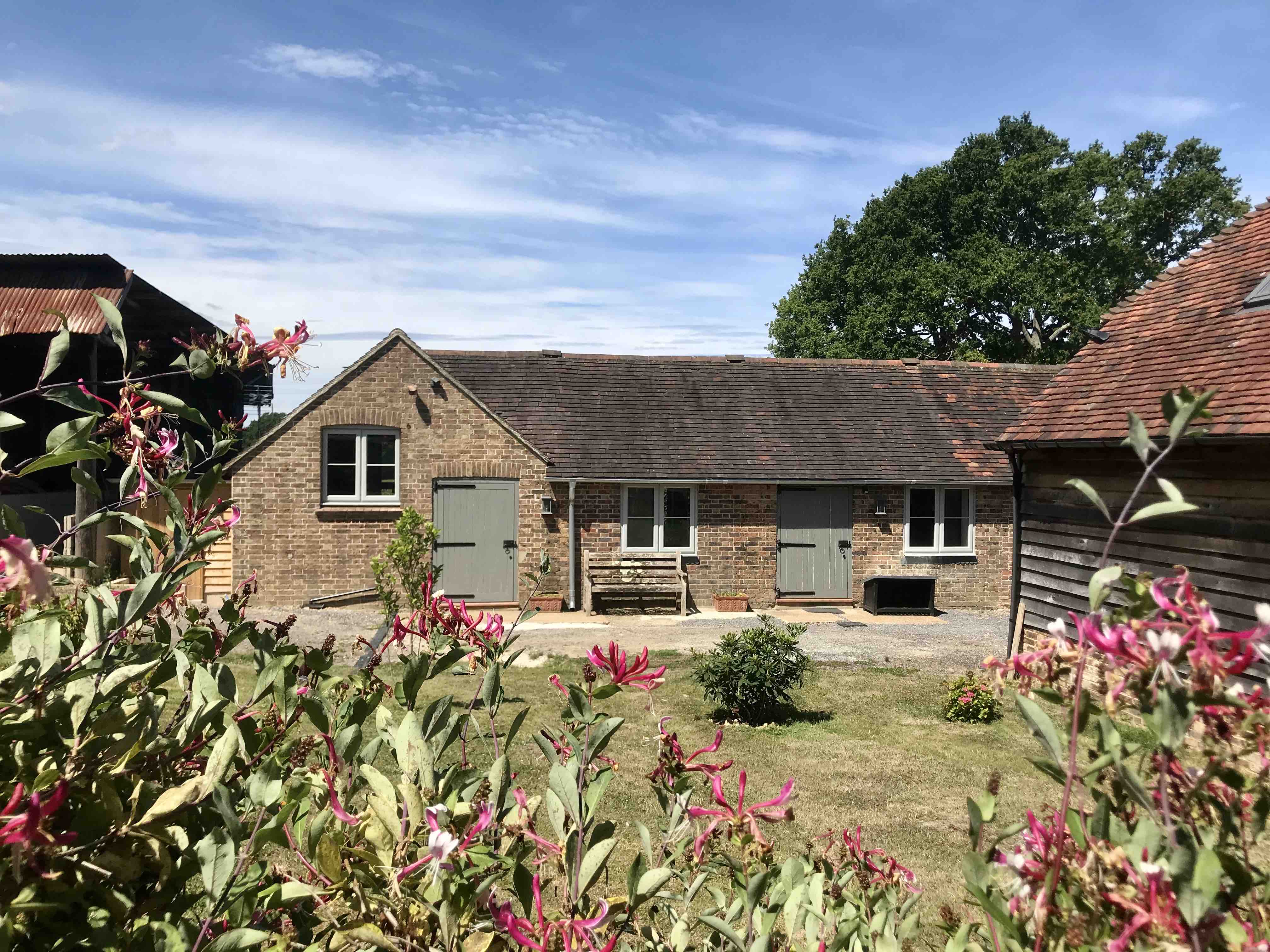Green Park Farm Barn Cottages for Rent in Wivelsfield Green, England