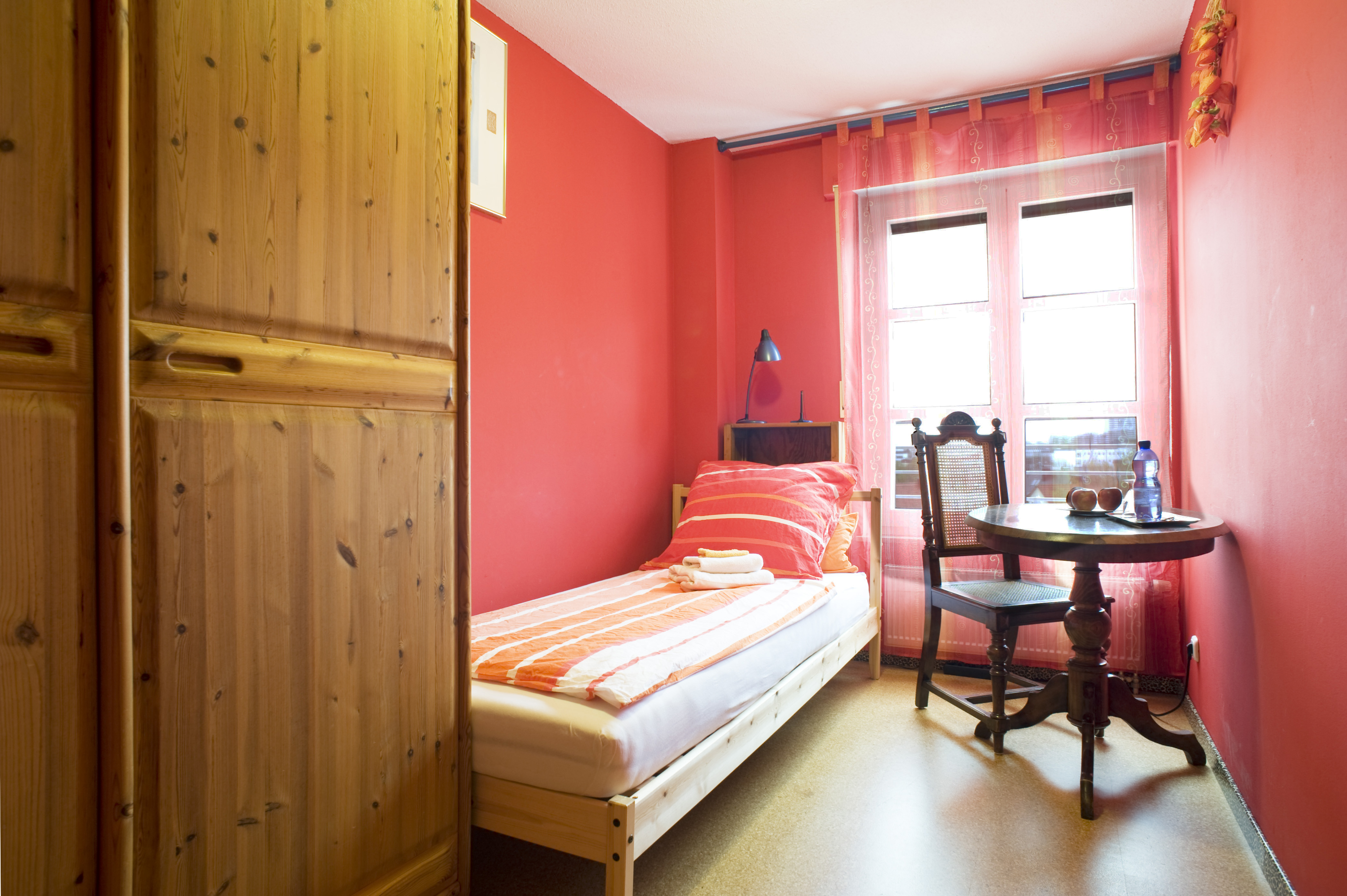 Munich City: cosy and quiet room on the gardenside in Moosach, Munich