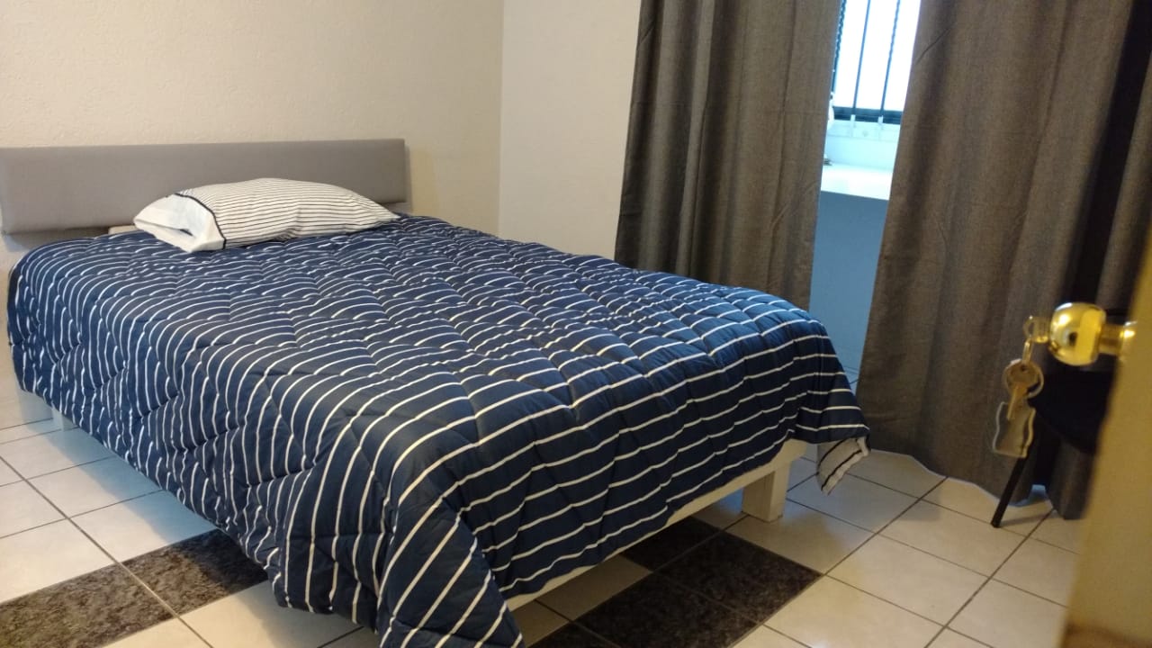 A4-Habitación a una cuadra del Aeropuerto CDMX T1