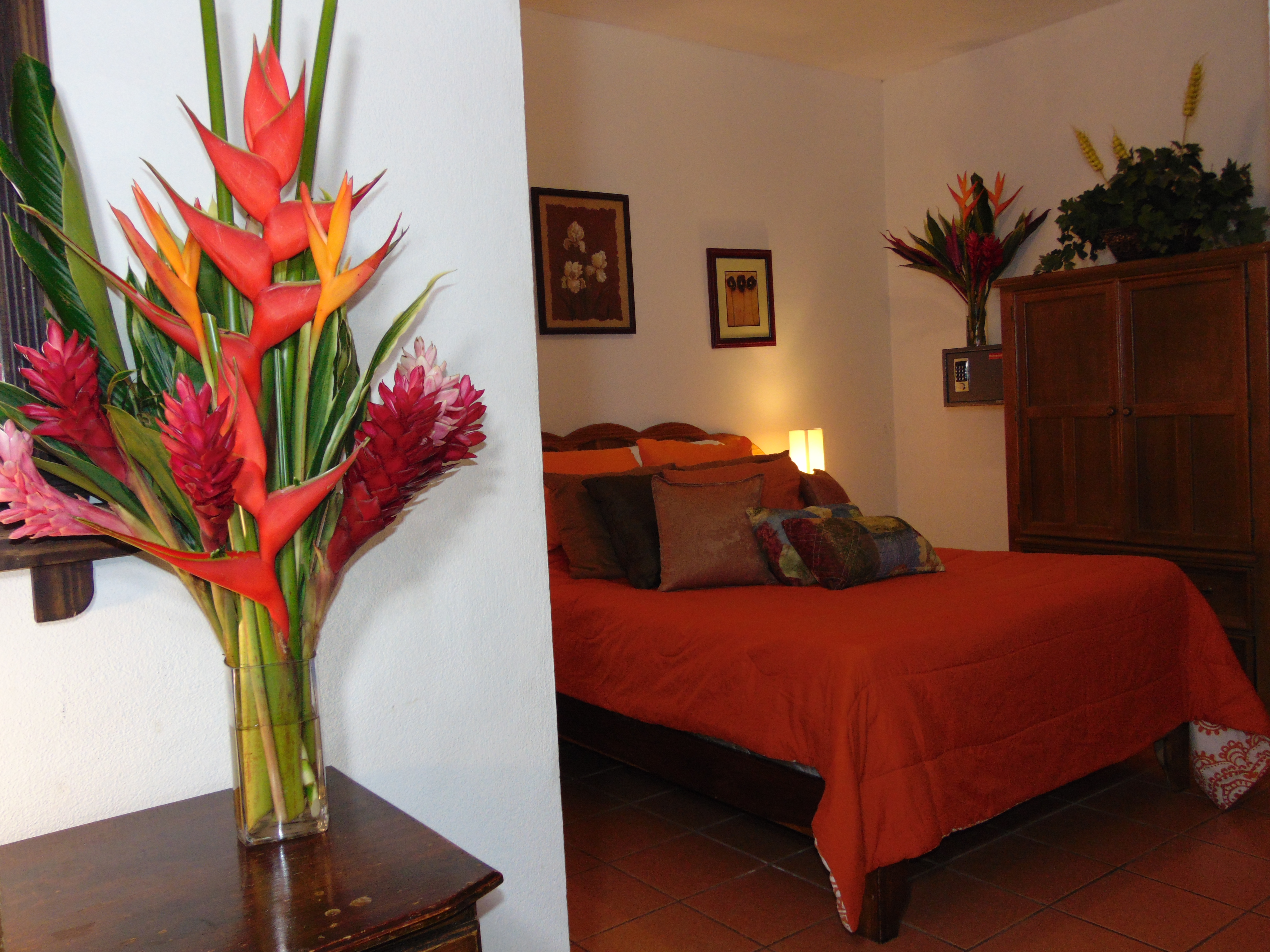 Casa Lima B&B - Exec Room #6 (With Free Breakfast)