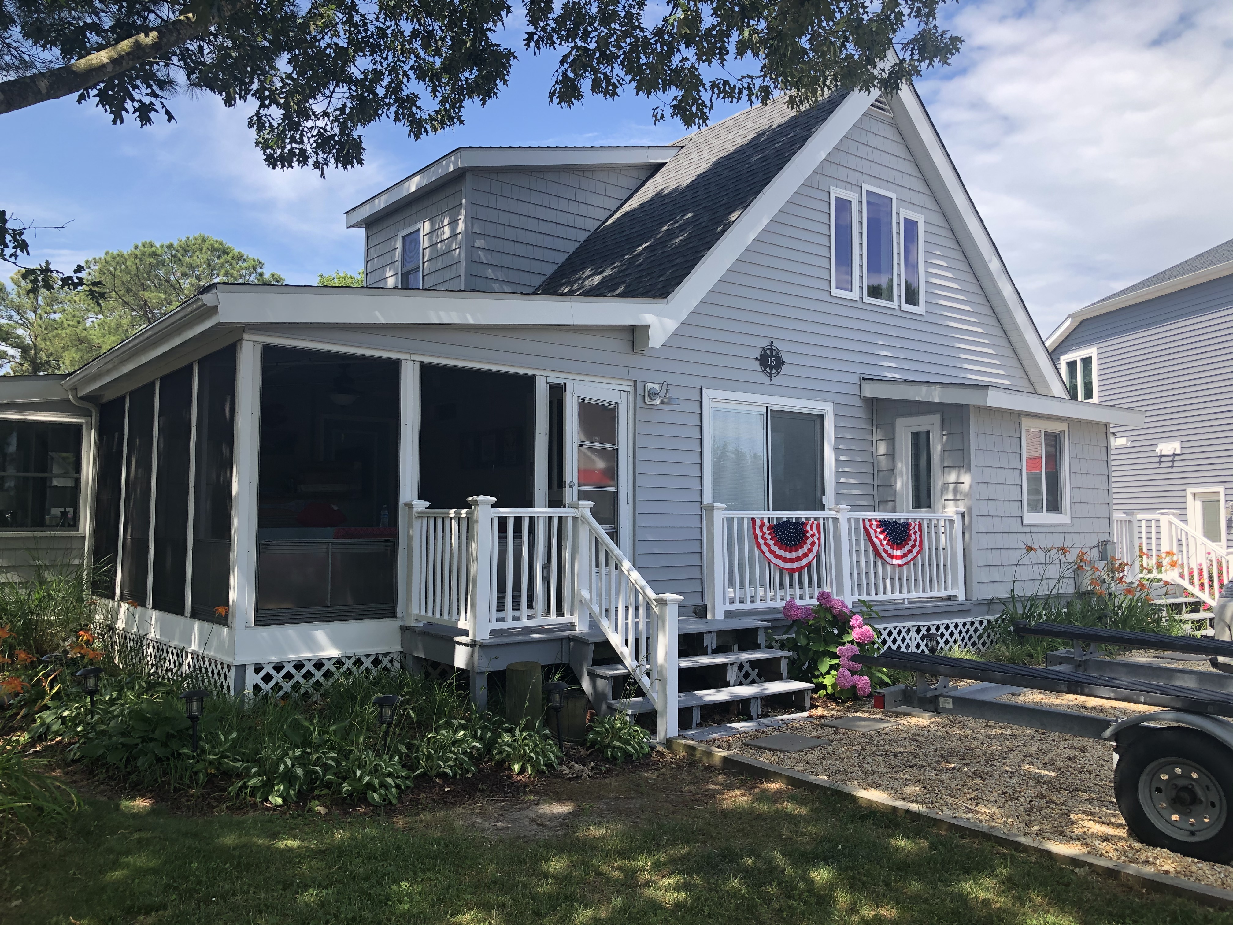 Pura Vida....Canal front cottage